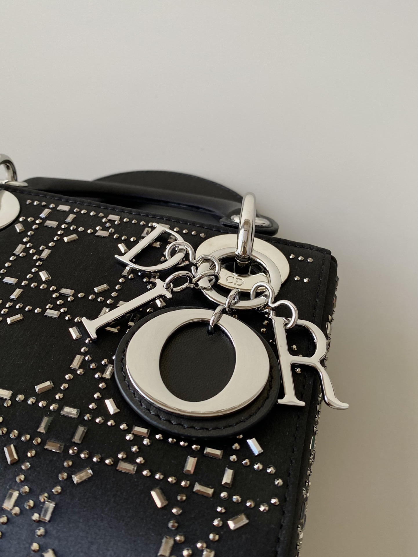 Dior 一比一 女款 Lady 黑色字母格紋手提包 高級百搭款| 10 Dior 一比一 女款 Lady 黑色字母格紋手提包 高級百搭款
