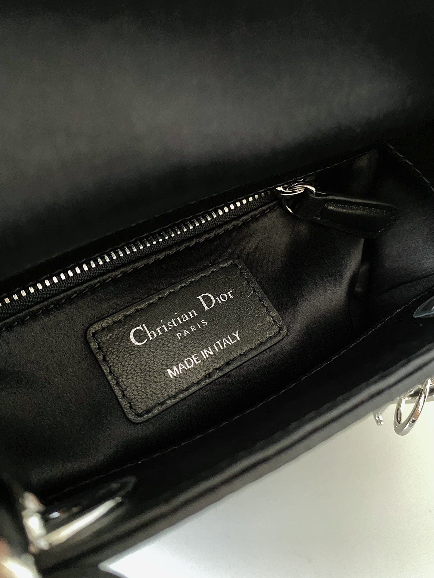Dior 一比一 女款 Lady 黑色字母格紋手提包 高級百搭款| 7 Dior 一比一 女款 Lady 黑色字母格紋手提包 高級百搭款