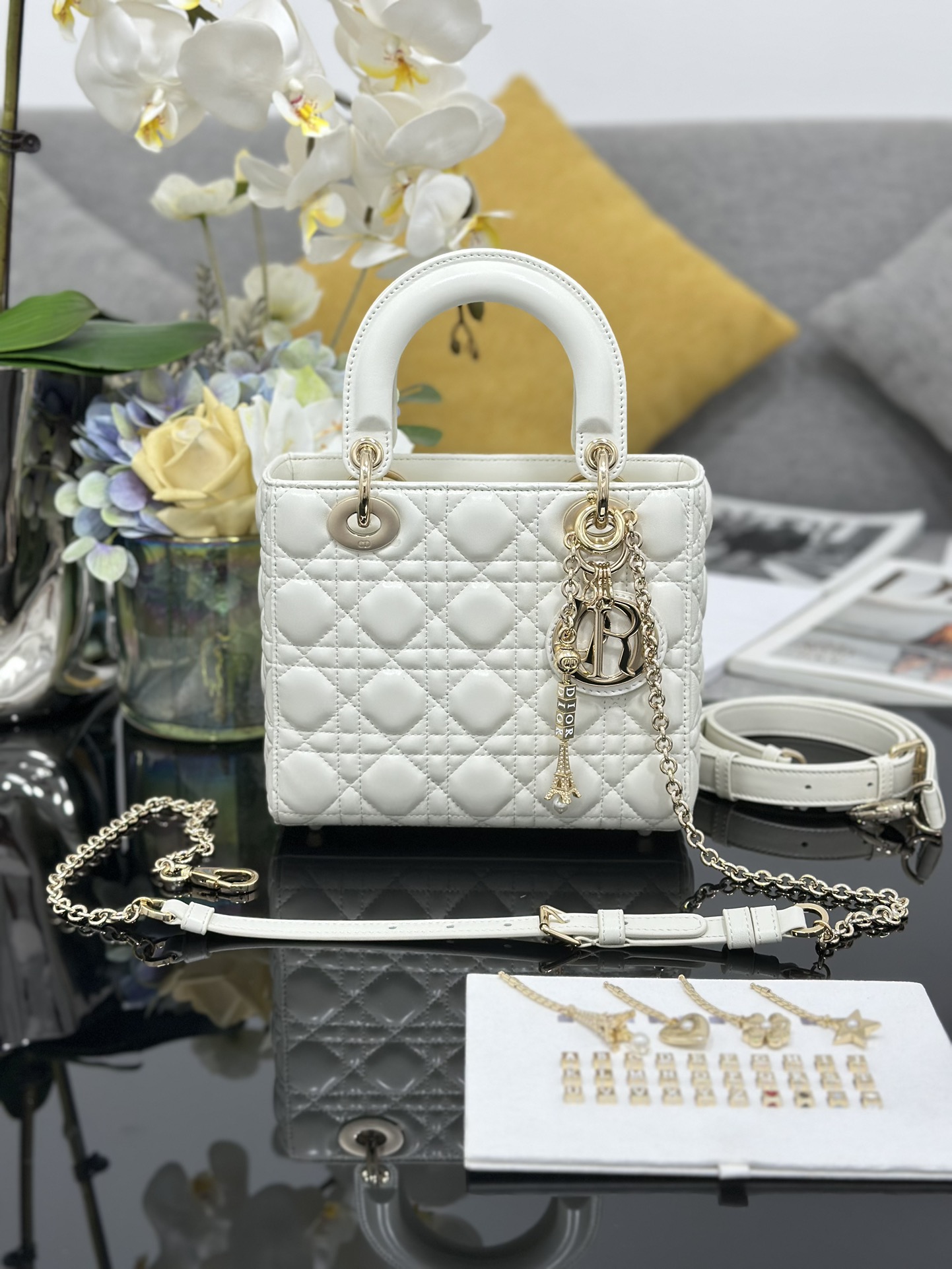 Dior 高仿 女款 Lady 白色藤格紋手提包 經典百搭款| 3 Dior 高仿 女款 Lady 白色藤格紋手提包 經典百搭款