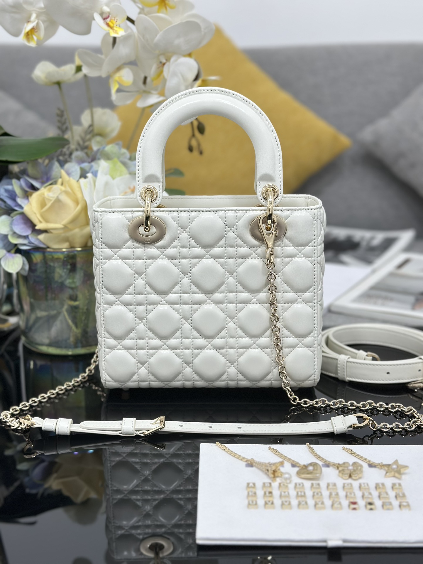 Dior 高仿 女款 Lady 白色藤格紋手提包 經典百搭款