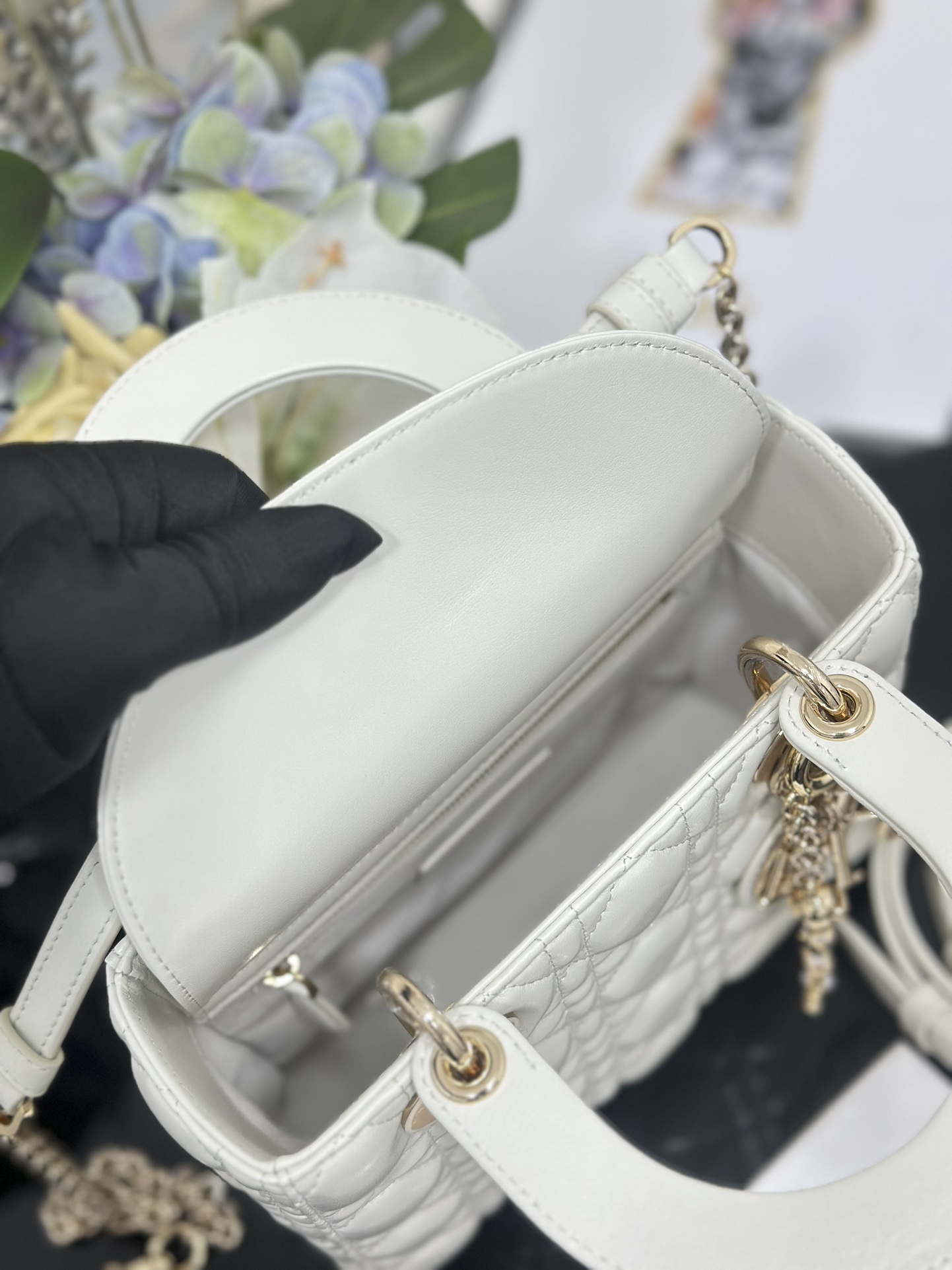 Dior 高仿 女款 Lady 白色藤格紋手提包 經典百搭款