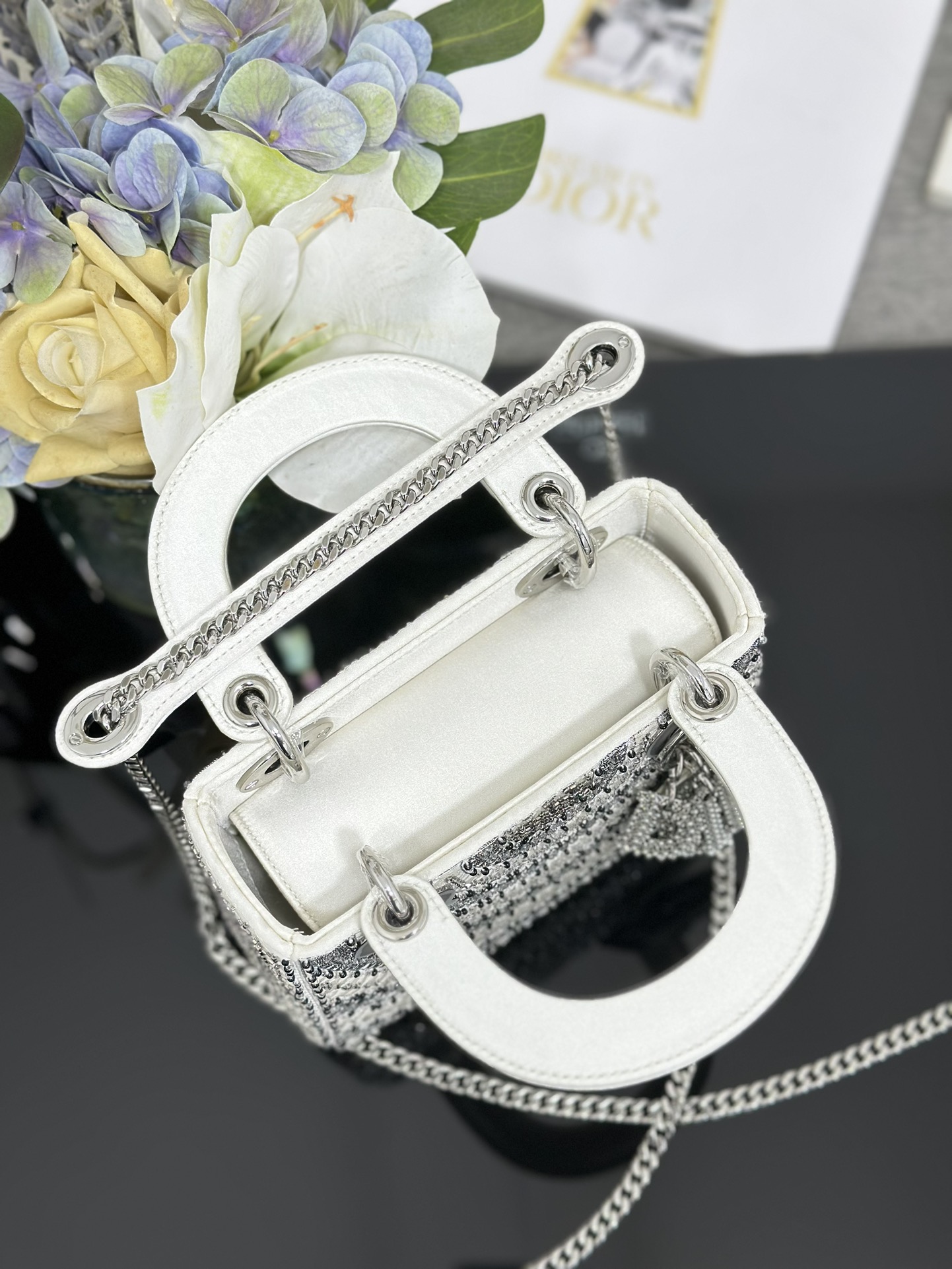 Dior 復刻 女款 Lady 白色弧形刺繡手提包 高級氣質款| 9 Dior 復刻 女款 Lady 白色弧形刺繡手提包 高級氣質款