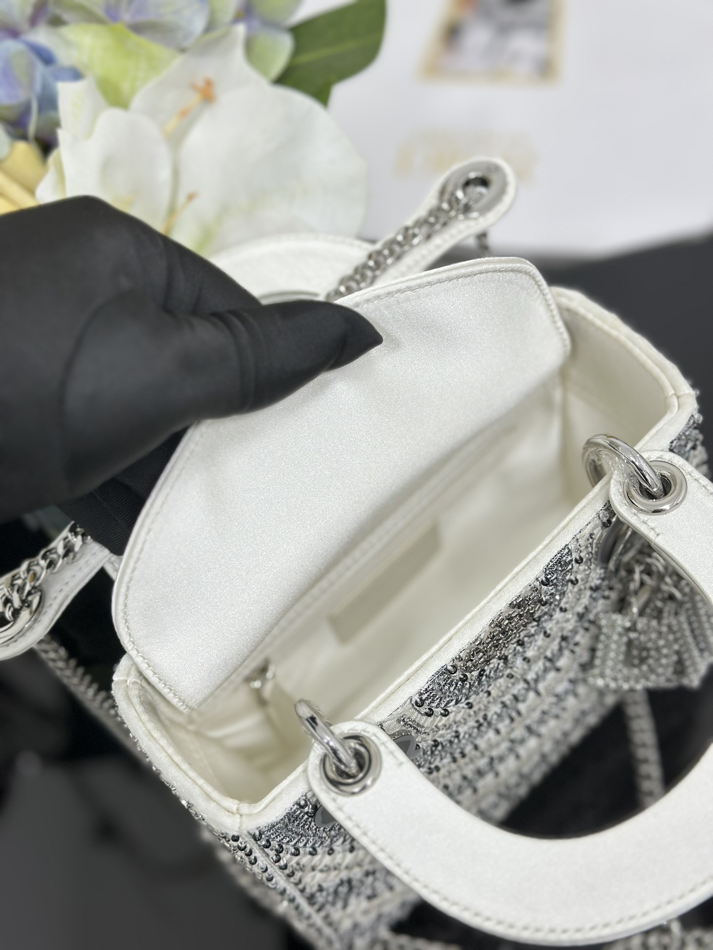 Dior 復刻 女款 Lady 白色弧形刺繡手提包 高級氣質款| 8 Dior 復刻 女款 Lady 白色弧形刺繡手提包 高級氣質款