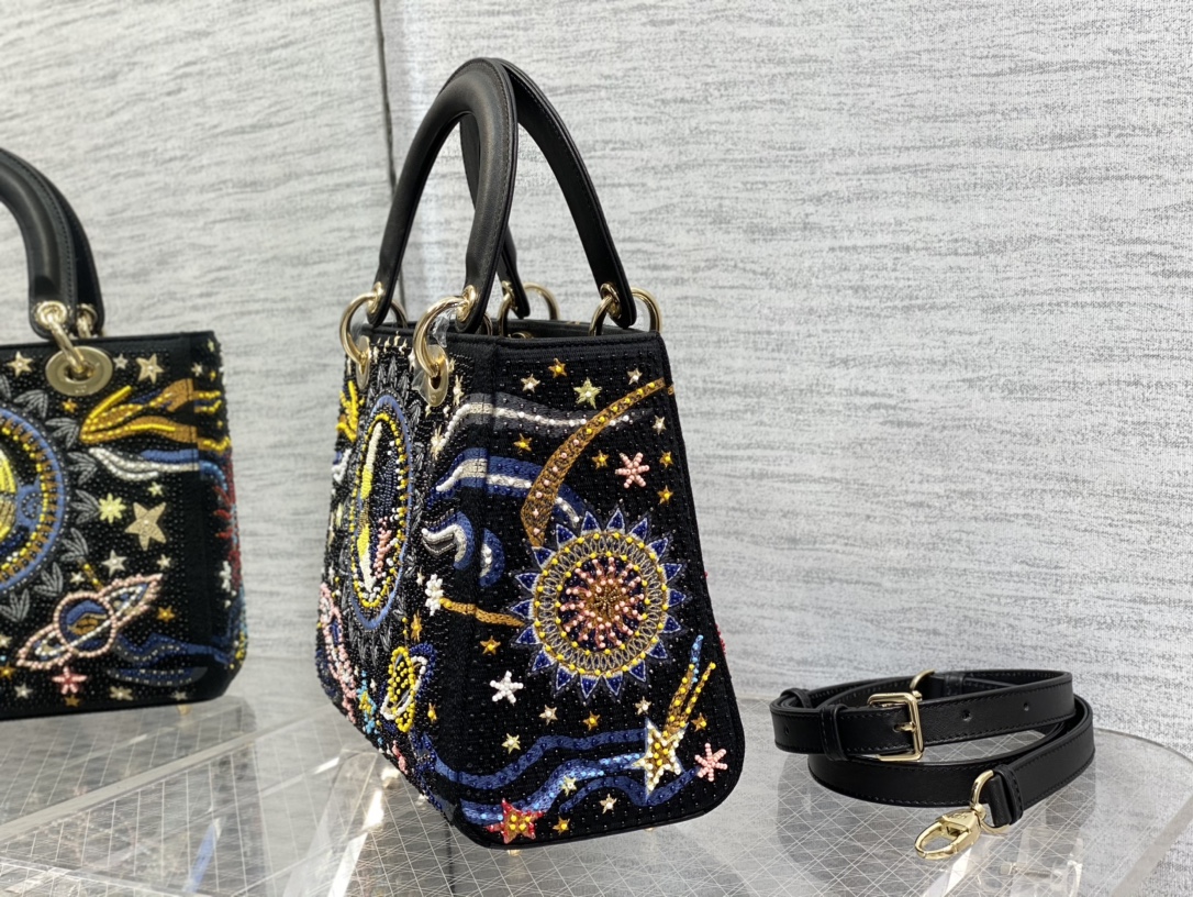 Dior 原單 女款 Lady 黑色彩色刺繡手提包 個性時尚款| 10 Dior 原單 女款 Lady 黑色彩色刺繡手提包 個性時尚款
