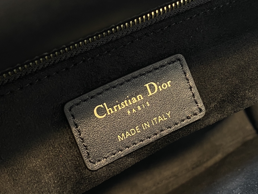 Dior 原單 女款 Lady 黑色彩色刺繡手提包 個性時尚款| 7 Dior 原單 女款 Lady 黑色彩色刺繡手提包 個性時尚款