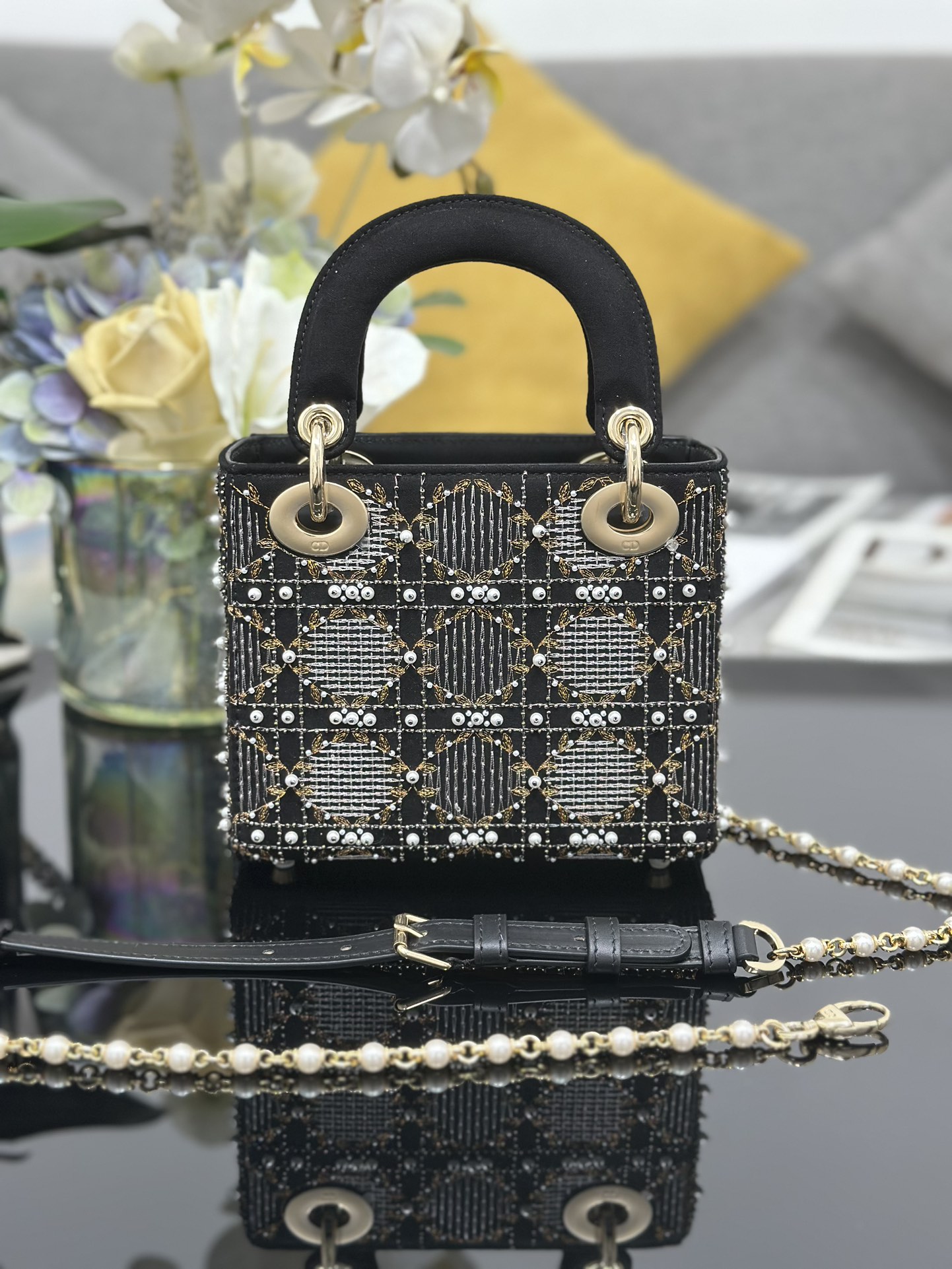 Dior 高仿 女款 Lady 黑色金線刺繡手提包 高端質感款| 14 Dior 高仿 女款 Lady 黑色金線刺繡手提包 高端質感款
