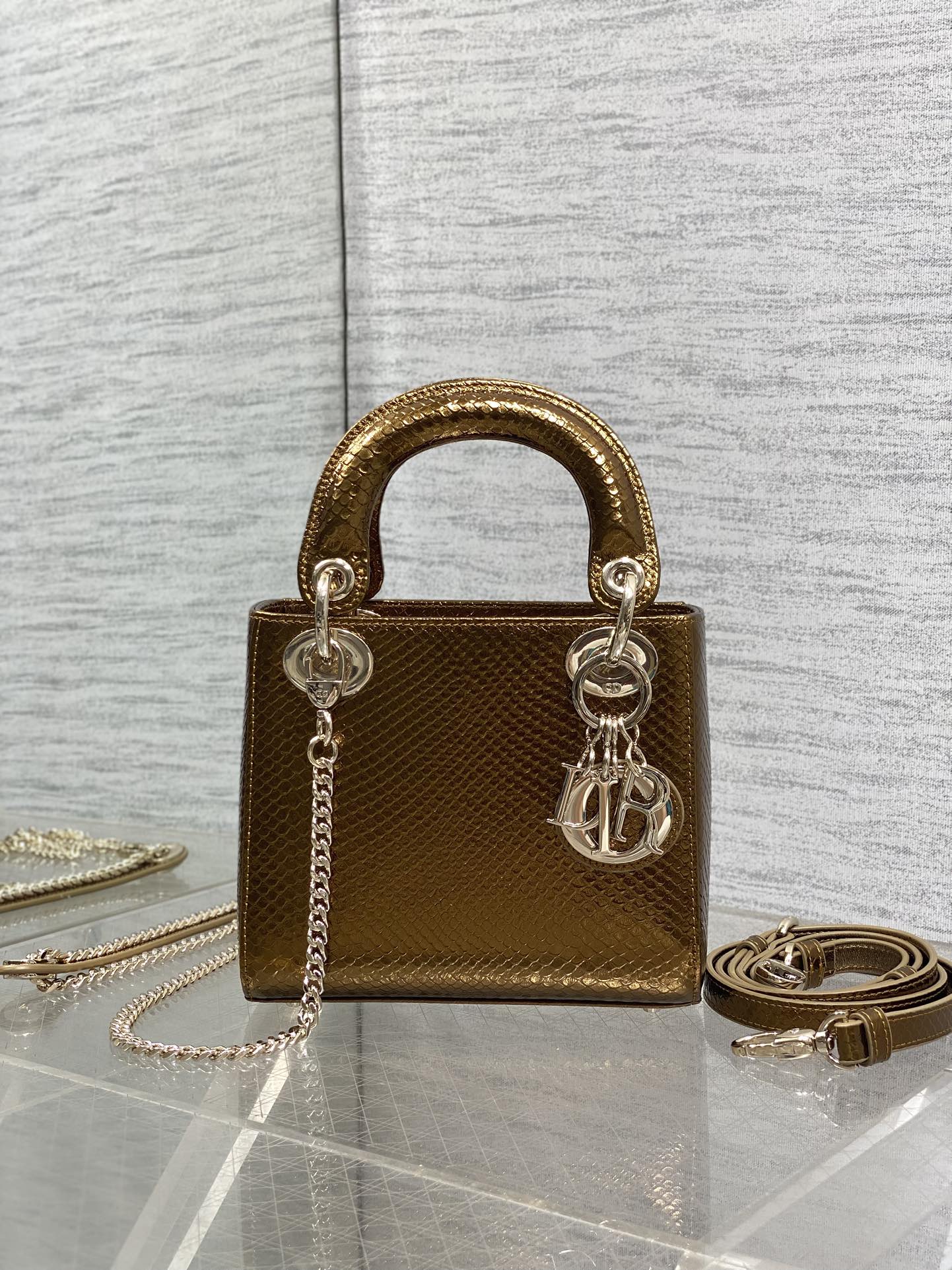 Dior 一比一 女款 Lady  咖啡金亮面手提包 氣質百搭款