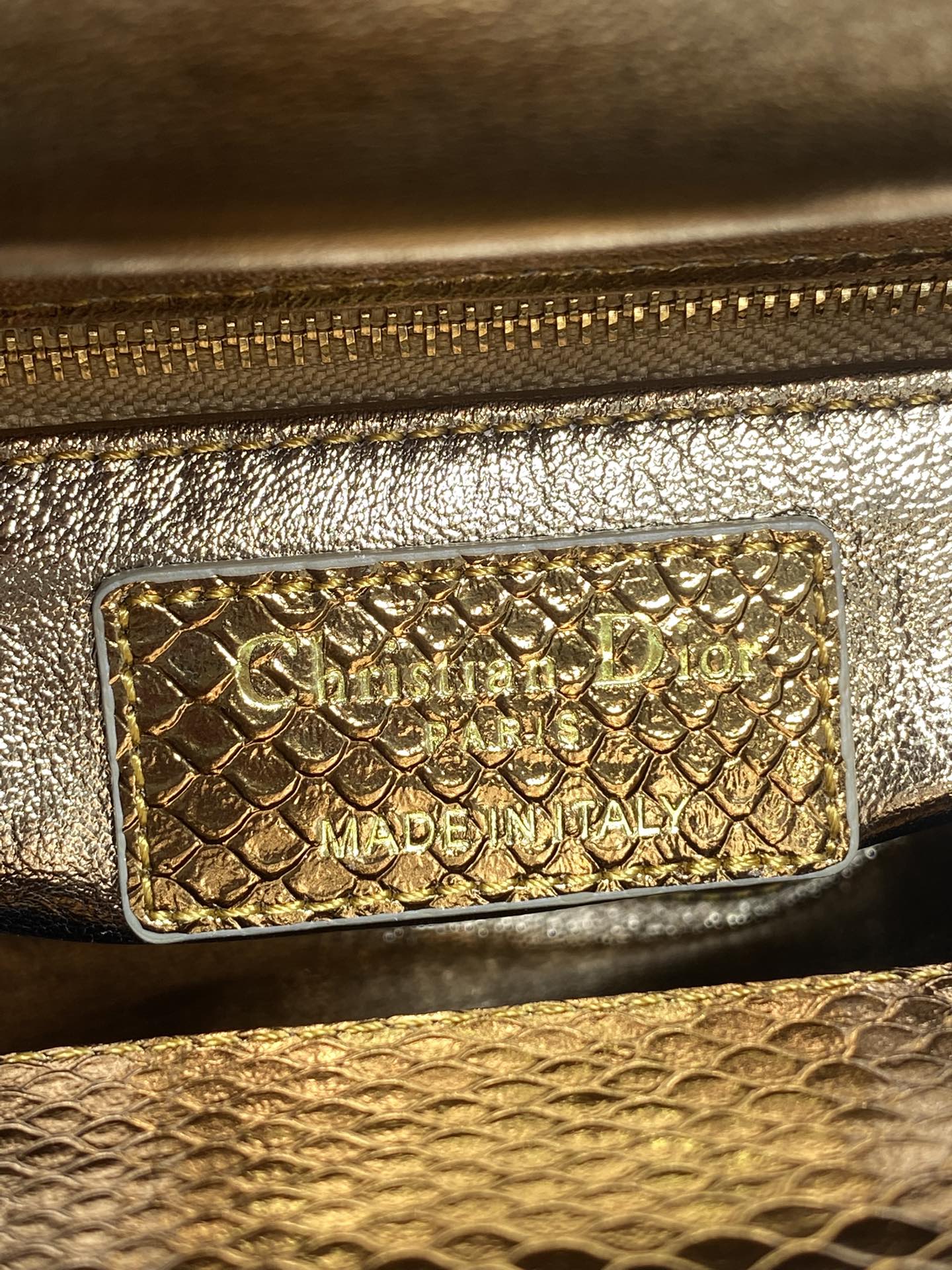 Dior 一比一 女款 Lady 咖啡金亮面手提包 氣質百搭款| 7 Dior 一比一 女款 Lady 咖啡金亮面手提包 氣質百搭款