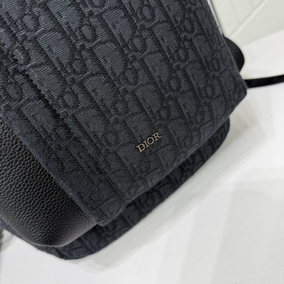 Dior 原單 Oblique雙肩背包 男士旅行背包 大容量電腦後背包| 11 Dior 原單 Oblique雙肩背包 男士旅行背包 大容量電腦後背包