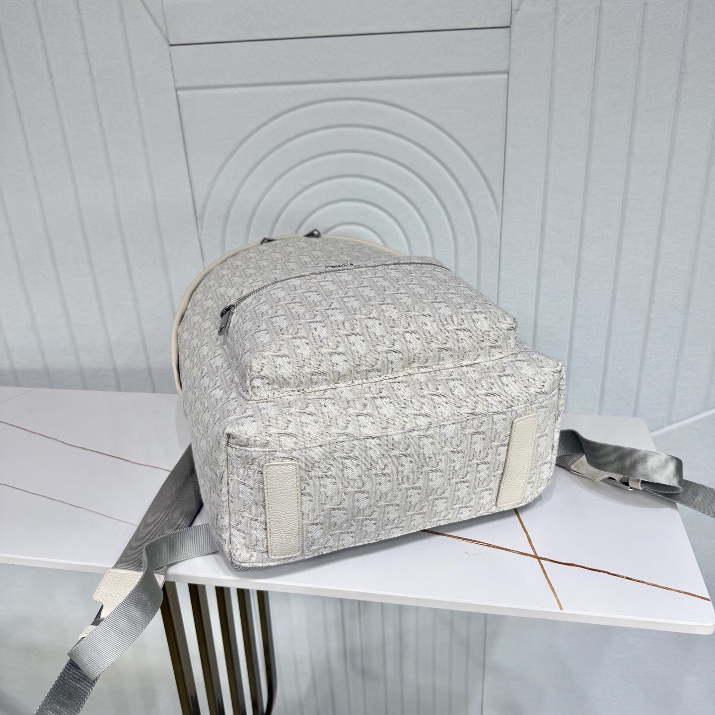 Dior 高仿米白老花後背包 經典休閒雙肩包 大容量設計
