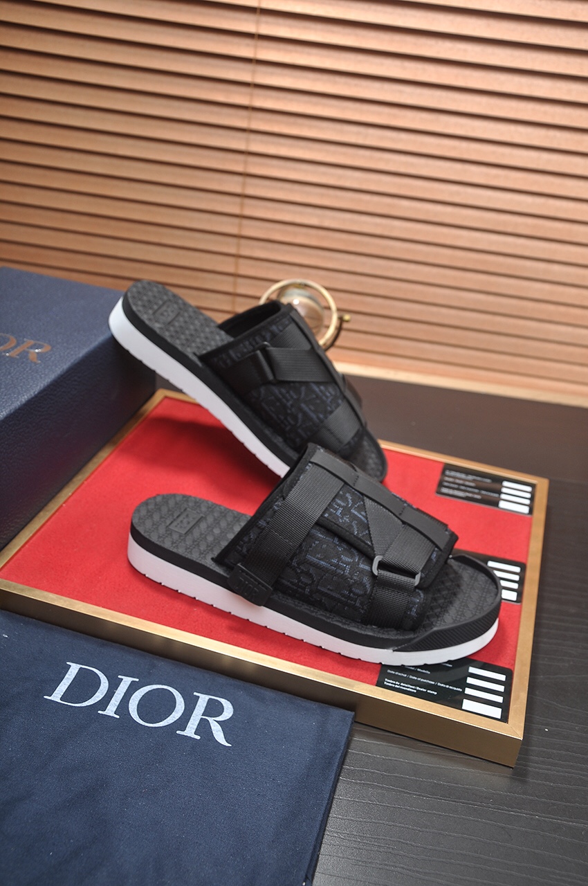 Dior一比一男士機能風雙帶涼拖戶外設計舒適耐穿潮流款| 9 Dior一比一男士機能風雙帶涼拖戶外設計舒適耐穿潮流款