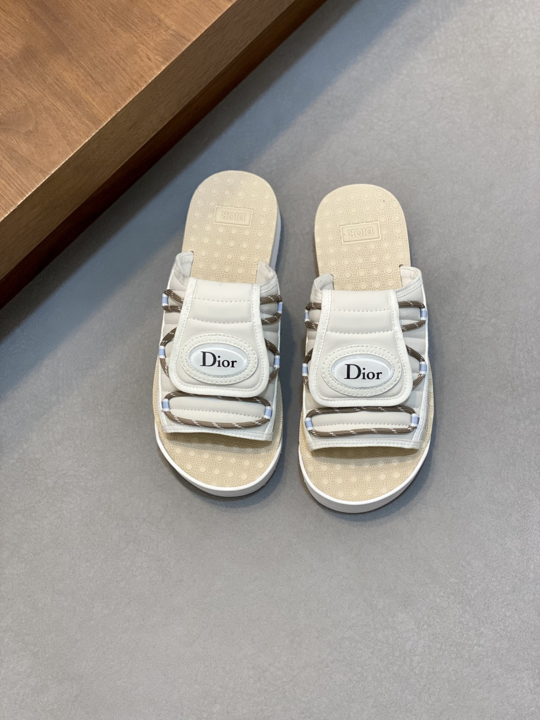 Dior 迪奧 原單男士運動涼拖 米白綁帶厚底設計舒適百搭休閒款