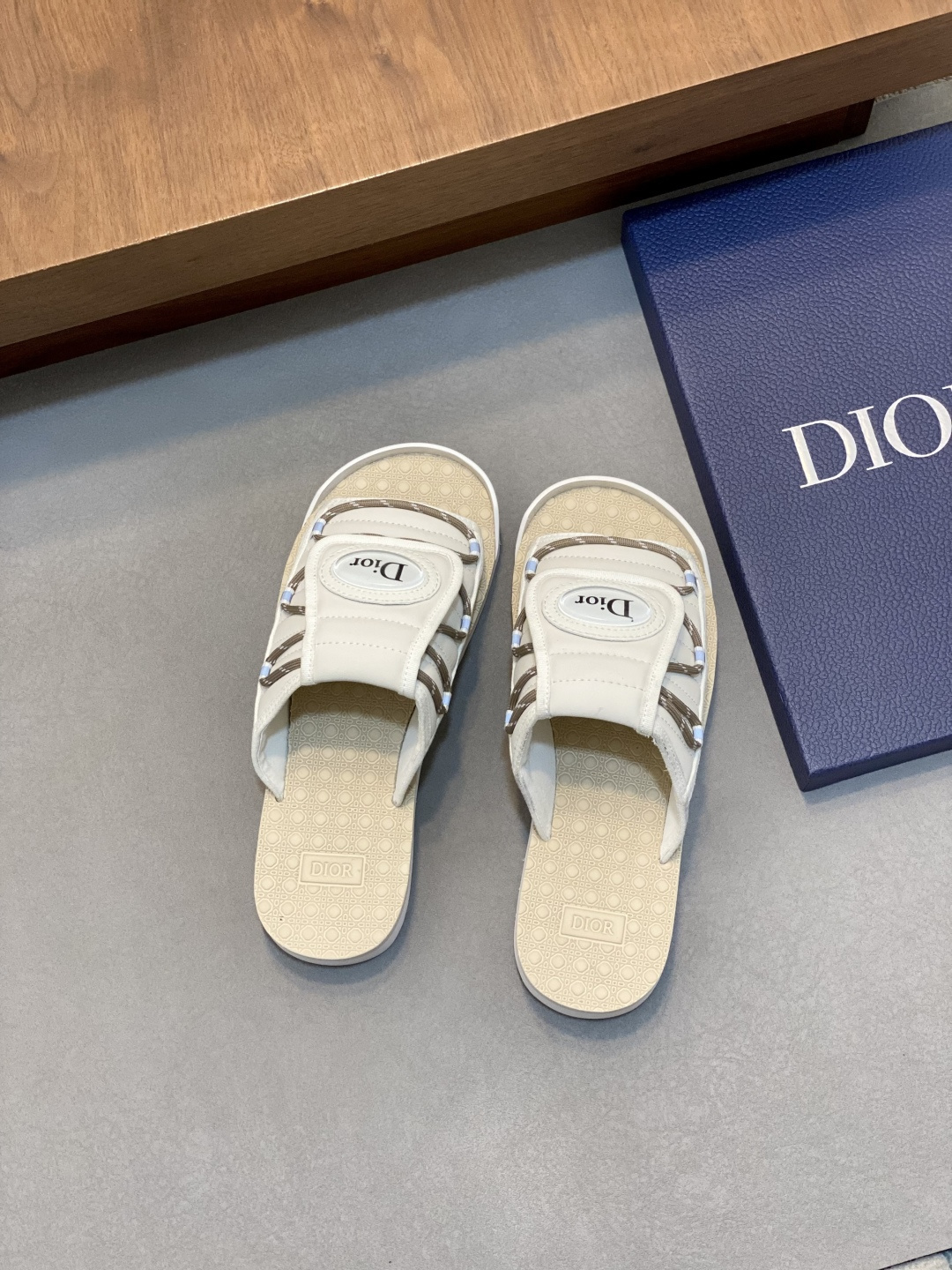 Dior 迪奧 原單男士運動涼拖 米白綁帶厚底設計舒適百搭休閒款| 11 Dior 迪奧 原單男士運動涼拖 米白綁帶厚底設計舒適百搭休閒款
