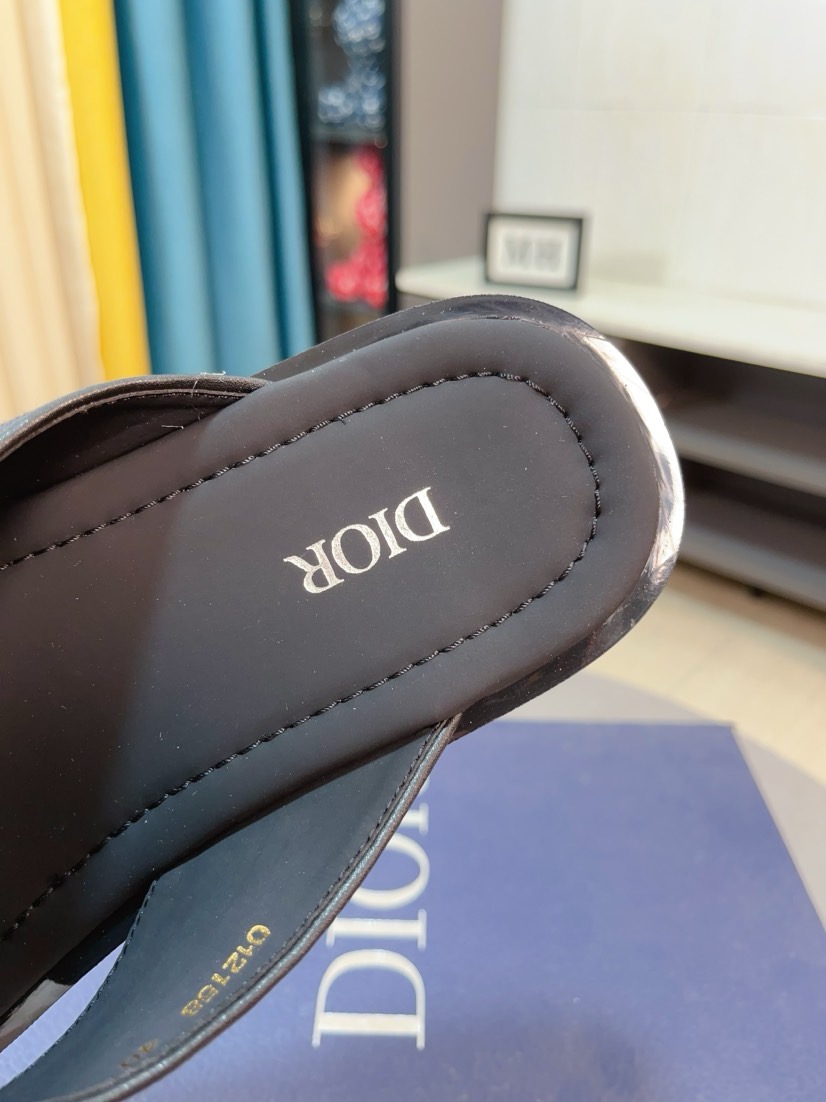 Dior 一比一男士涼拖 Oblique低調灰色交叉設計休閒百搭款| 9 Dior 一比一男士涼拖 Oblique低調灰色交叉設計休閒百搭款