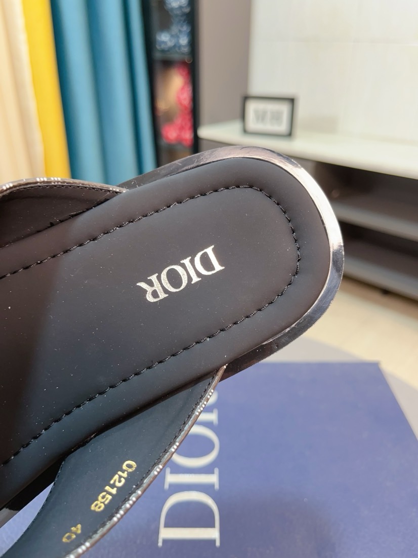 Dior 高仿男士涼拖 Oblique漸層設計交叉款時尚百搭拖鞋| 9 Dior 高仿男士涼拖 Oblique漸層設計交叉款時尚百搭拖鞋