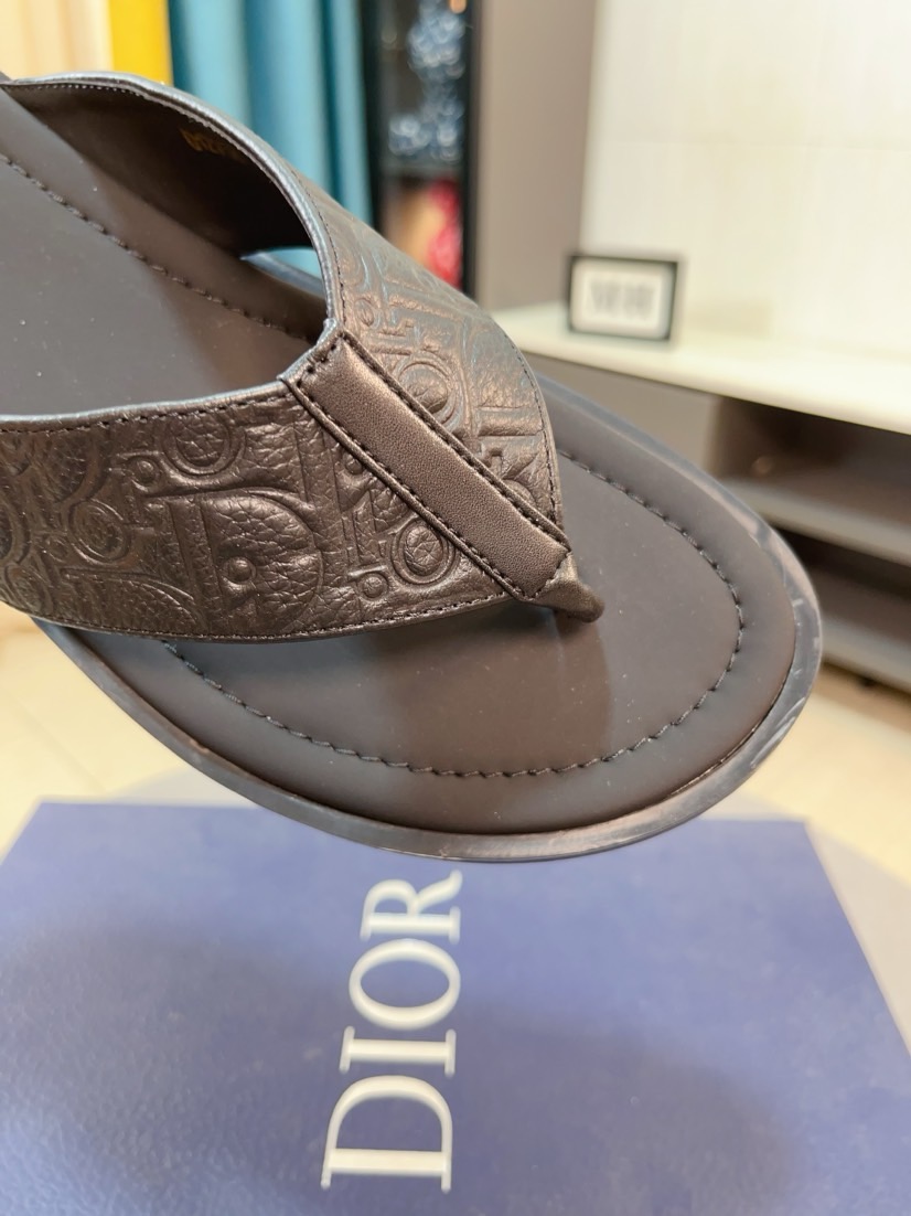 Dior 原單男士夾腳涼拖 壓紋皮革設計黑色高質感休閒拖| 8 Dior 原單男士夾腳涼拖 壓紋皮革設計黑色高質感休閒拖