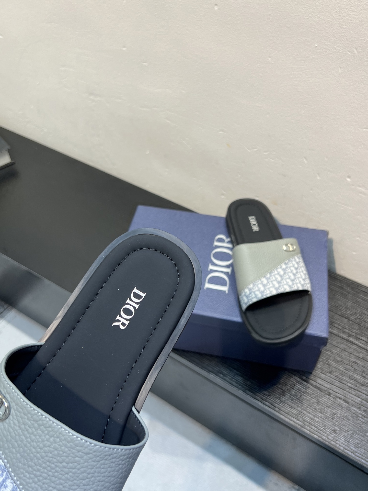 Dior 高仿男士涼拖 灰色皮革拼接Oblique設計簡約休閒款