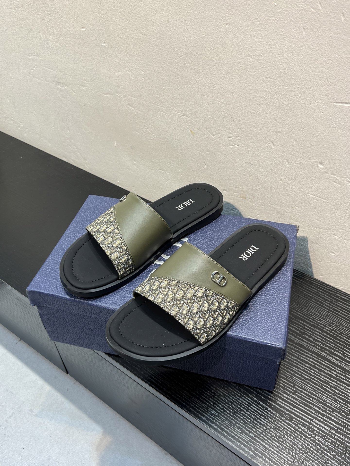 Dior 高仿男士涼拖 橄欖綠皮革拼接Oblique設計時尚休閒拖