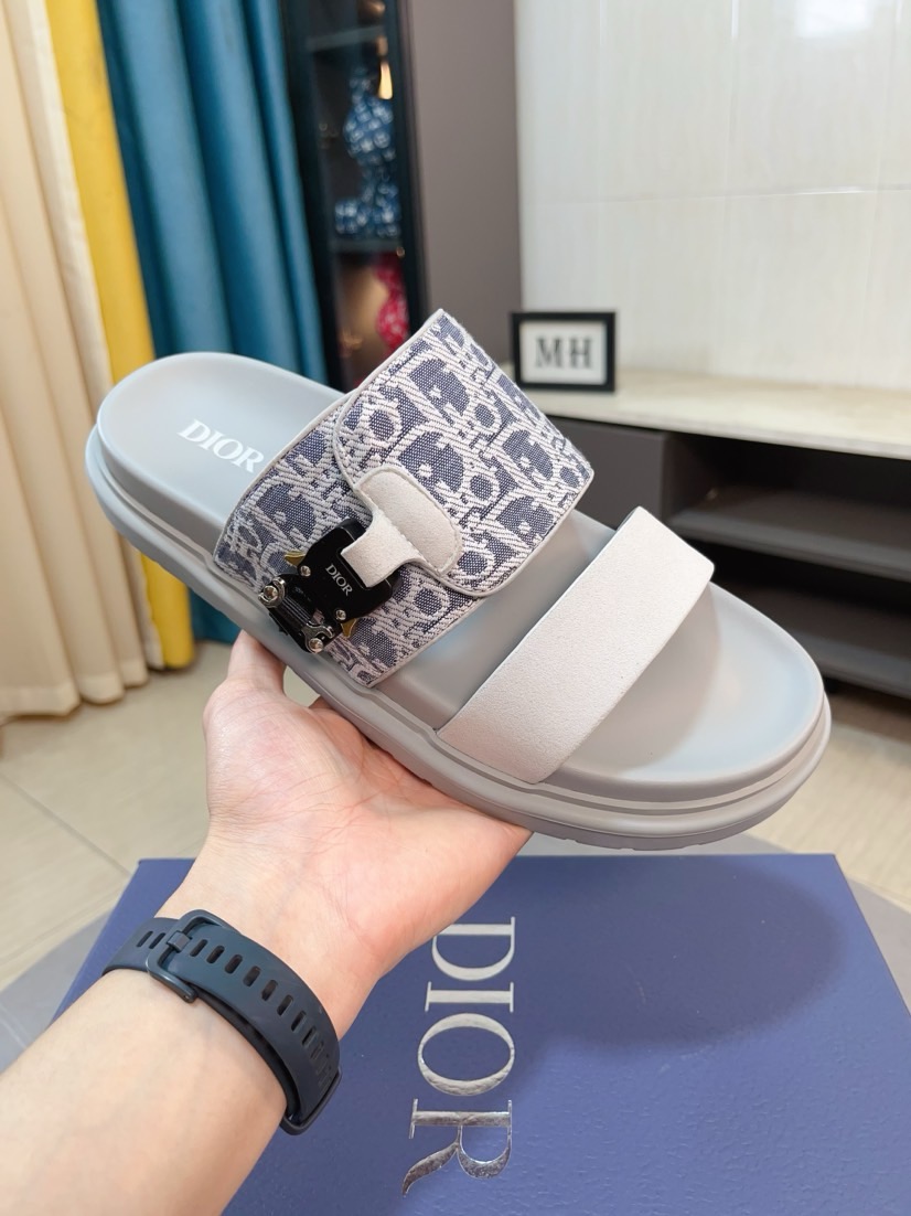 Dior 原單男士涼拖 白色Oblique印花搭配扣具設計清爽款