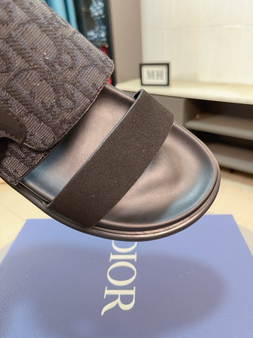 Dior 高仿男士涼拖 深灰Oblique印花搭配扣具低調質感款