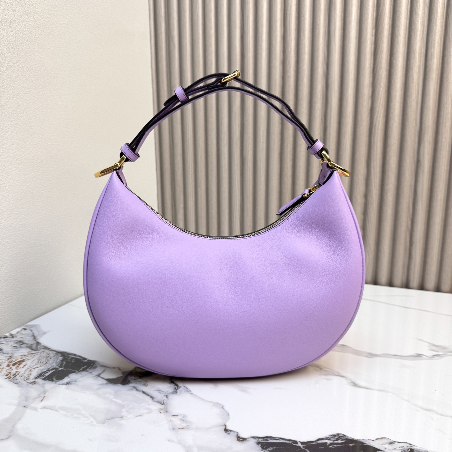 Fendi A貨 Graphy薰衣草紫半月肩背包高級感女包