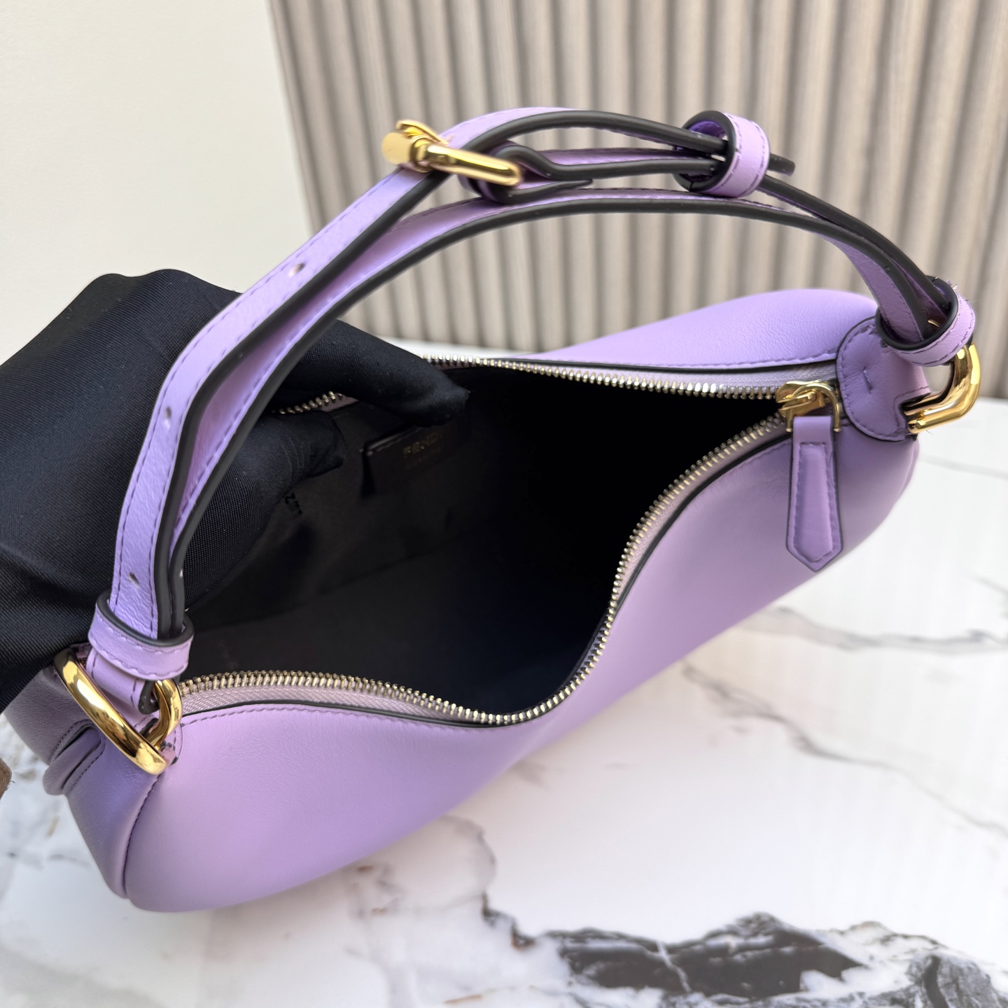 Fendi A貨 Graphy薰衣草紫半月肩背包高級感女包