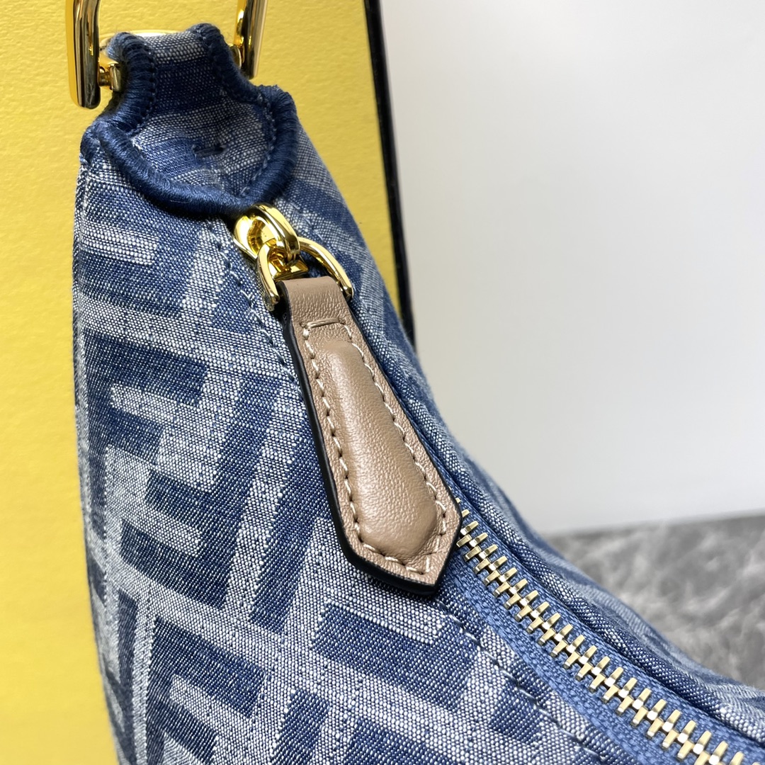 Fendi A貨 Graphy FF丹寧老花半月肩背包經典復古款