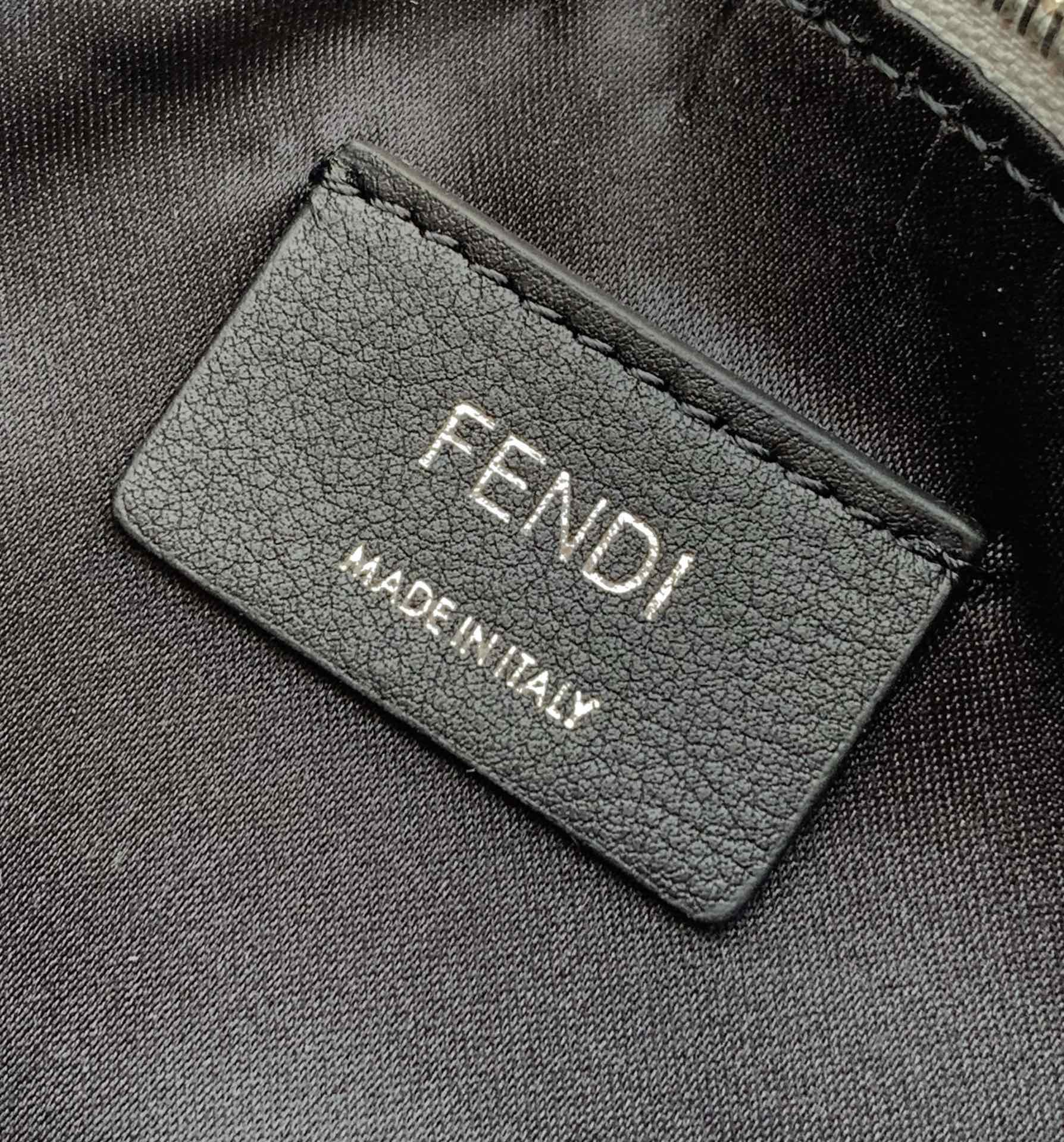Fendi 高仿 Graphy滿鑽FF半月晚宴包奢華水鑽肩背包