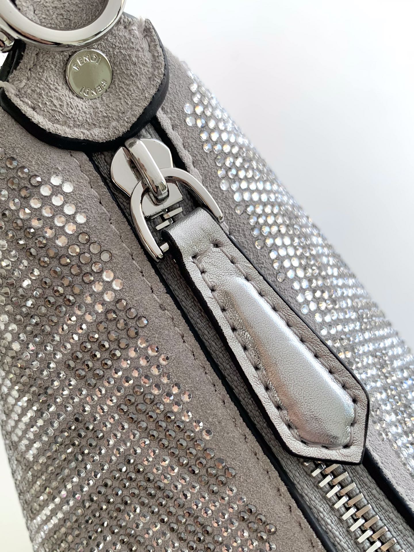 Fendi 高仿 Graphy滿鑽FF半月晚宴包奢華水鑽肩背包
