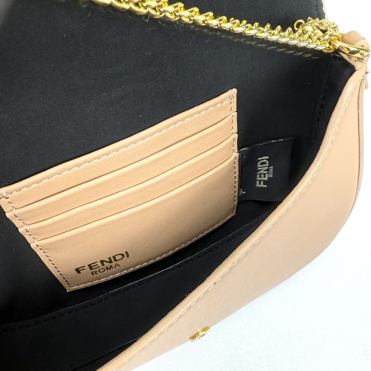 Fendi 高仿 粉裸色鏈條翻蓋斜背包優雅女士小方包