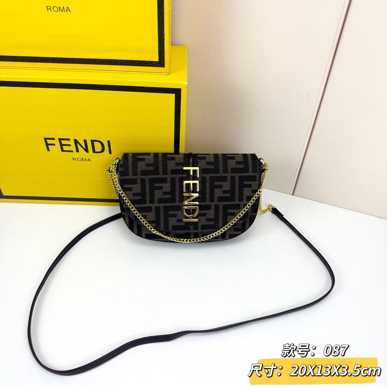 Fendi 復刻 FF老花黑色鏈條斜背包經典復古迷你包