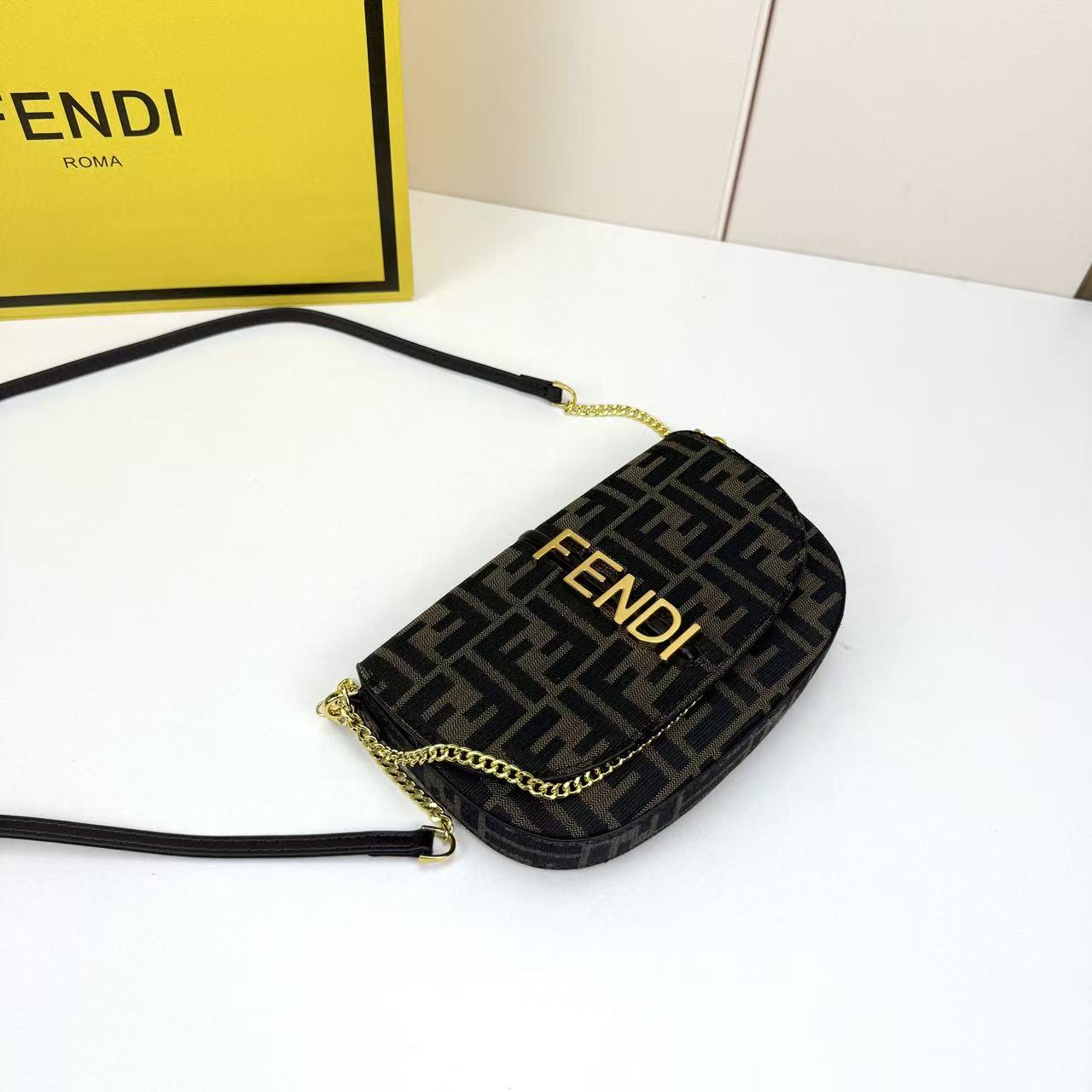 Fendi 復刻 FF老花黑色鏈條斜背包經典復古迷你包