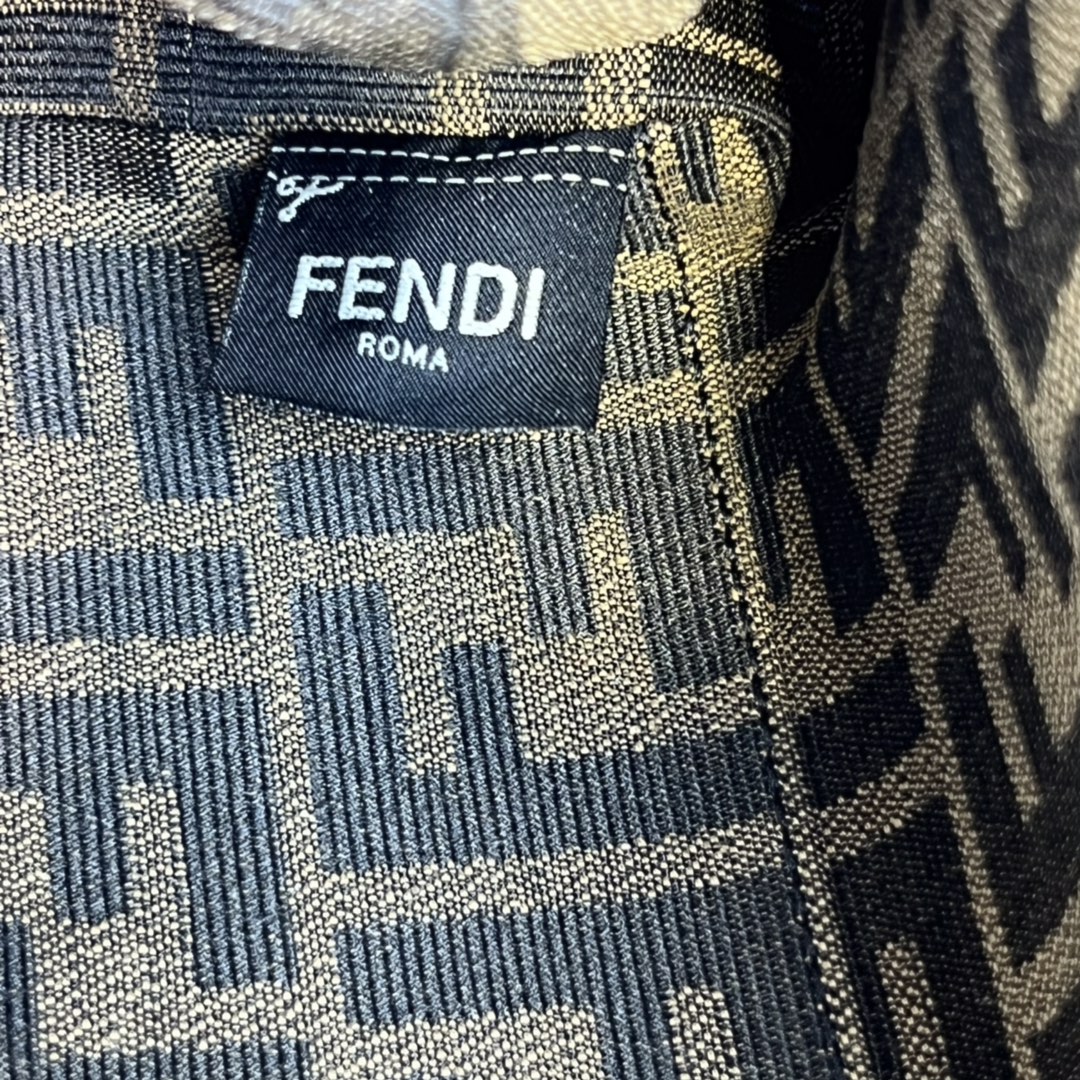 Fendi高仿First女士綠色手提包時尚高級感百搭斜背款