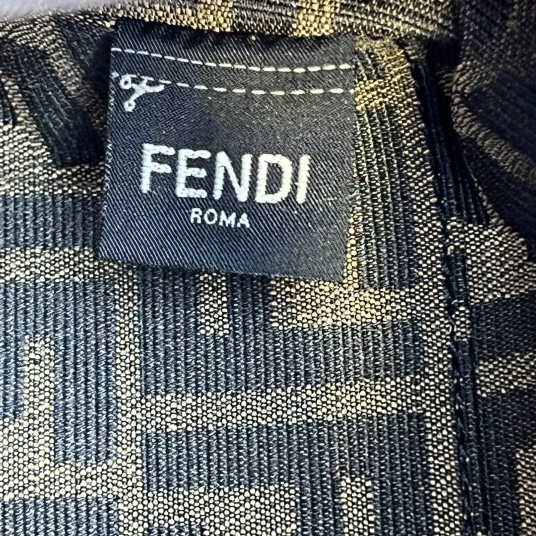 Fendi高仿First女士肩背包簡約設計氣質百搭斜背款