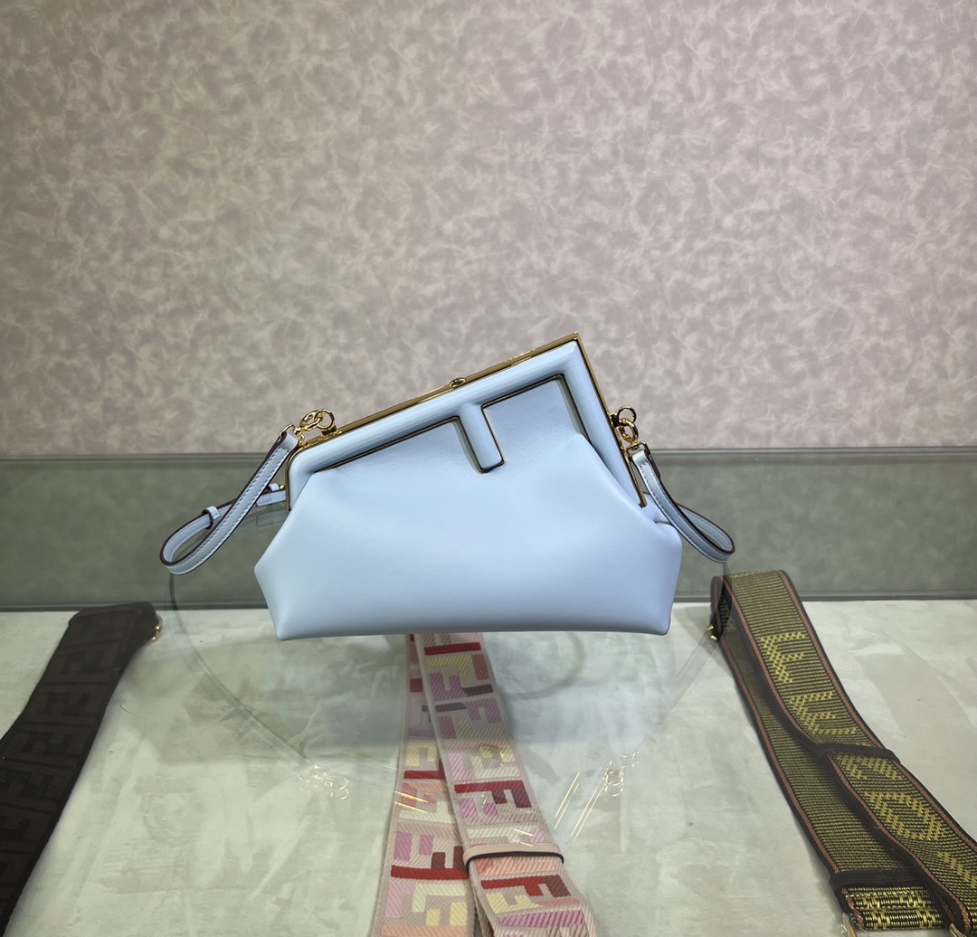 FendiA貨First女士藍色手提包清新氣質百搭輕奢款