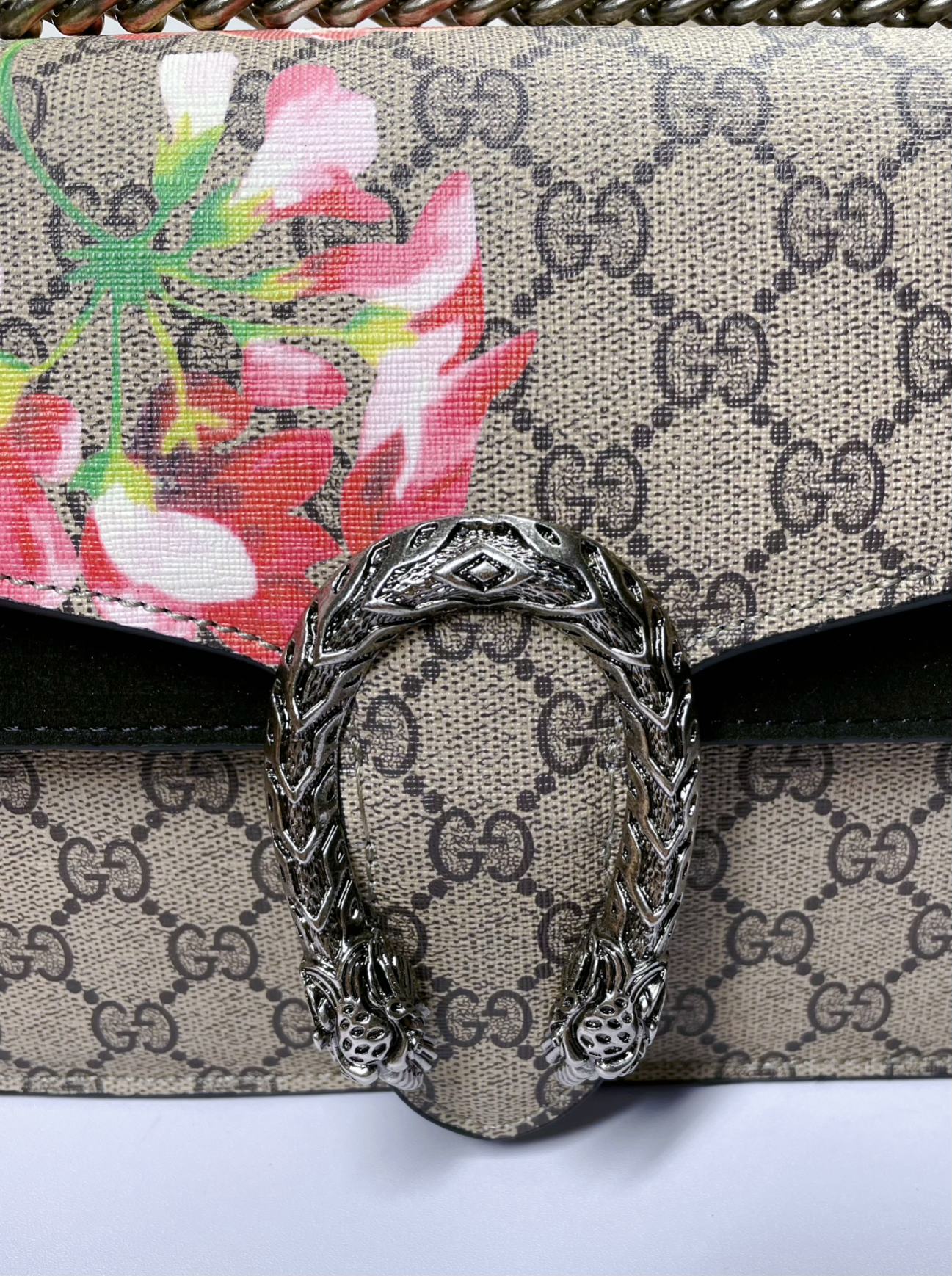 Gucci Dionysus 酒神包 花卉印花 GG Supreme 鍊條包 黑色款 28cm