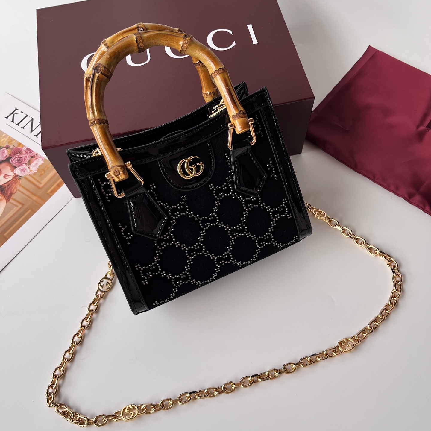 Gucci Diana 竹節手提包 黑色亮面皮革 迷你鍊條斜背包| 2 Gucci Diana 竹節手提包 黑色亮面皮革 迷你鍊條斜背包
