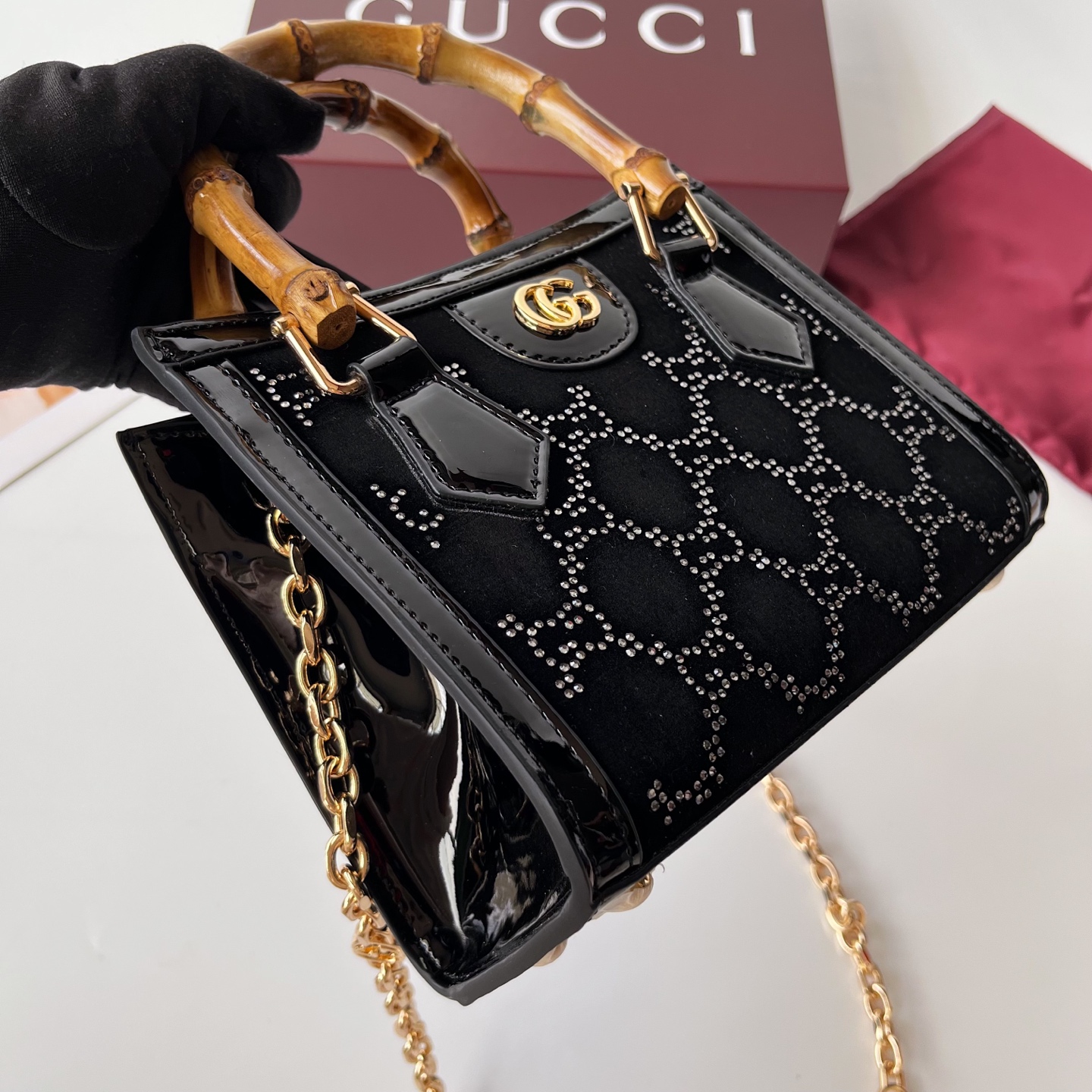 Gucci Diana 竹節手提包 黑色亮面皮革 迷你鍊條斜背包