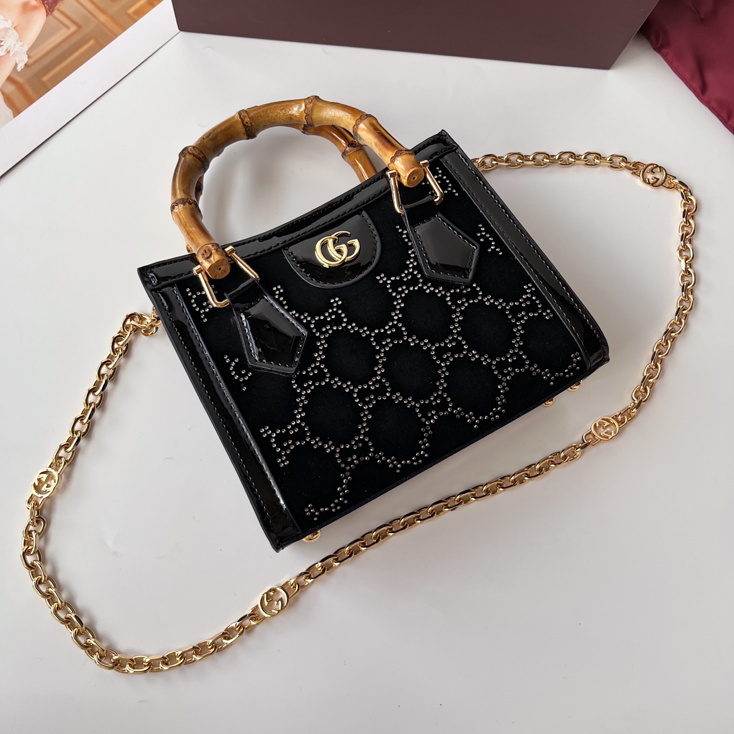 Gucci Diana 竹節手提包 黑色亮面皮革 迷你鍊條斜背包