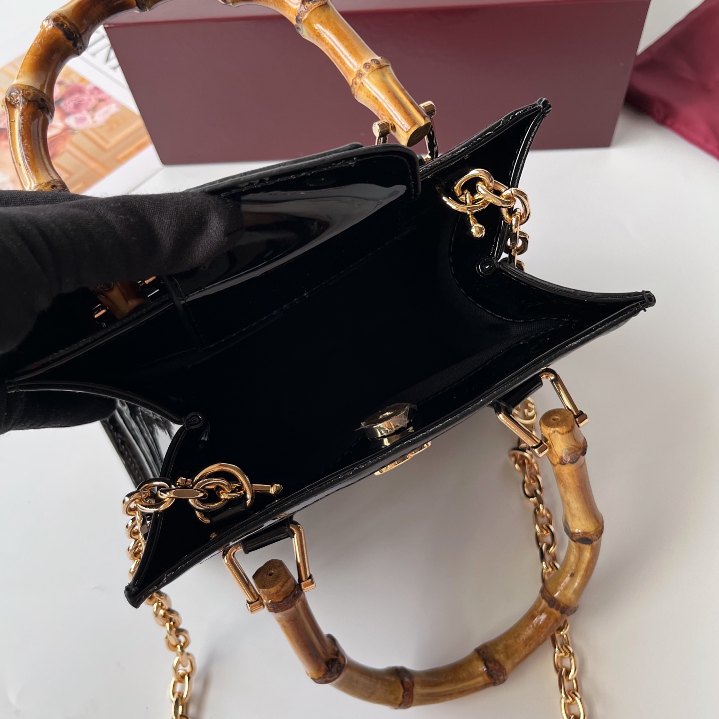 Gucci Diana 竹節手提包 黑色亮面皮革 迷你鍊條斜背包