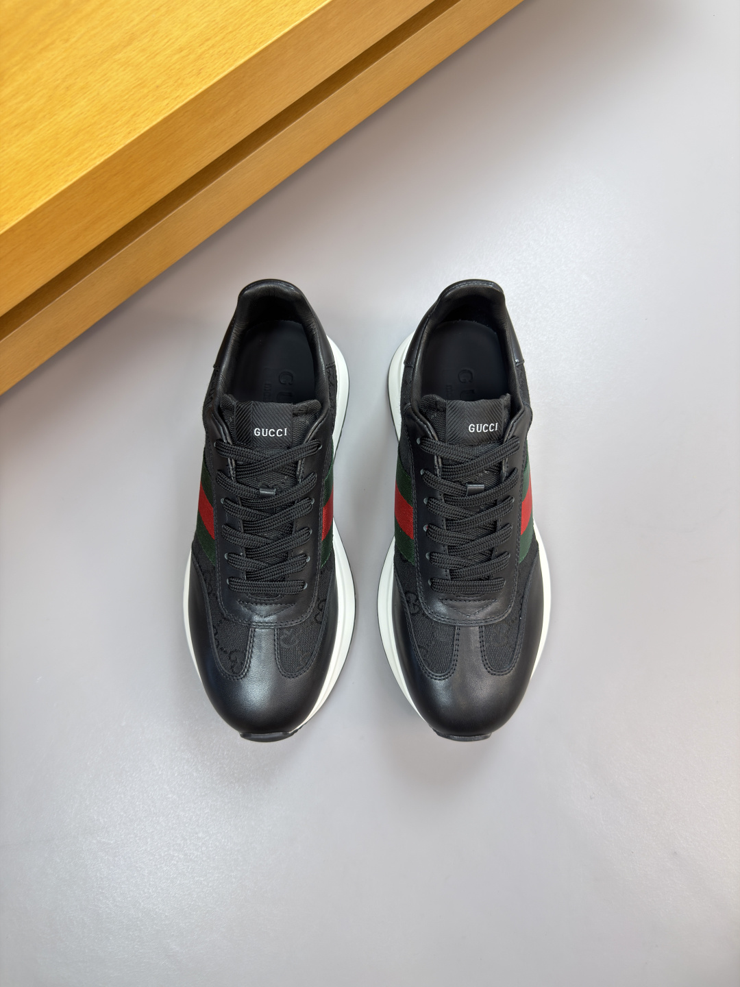 GUCCI 復刻男款雙G壓紋厚底運動鞋 經典織帶休閒跑鞋| 14 GUCCI 復刻男款雙G壓紋厚底運動鞋 經典織帶休閒跑鞋