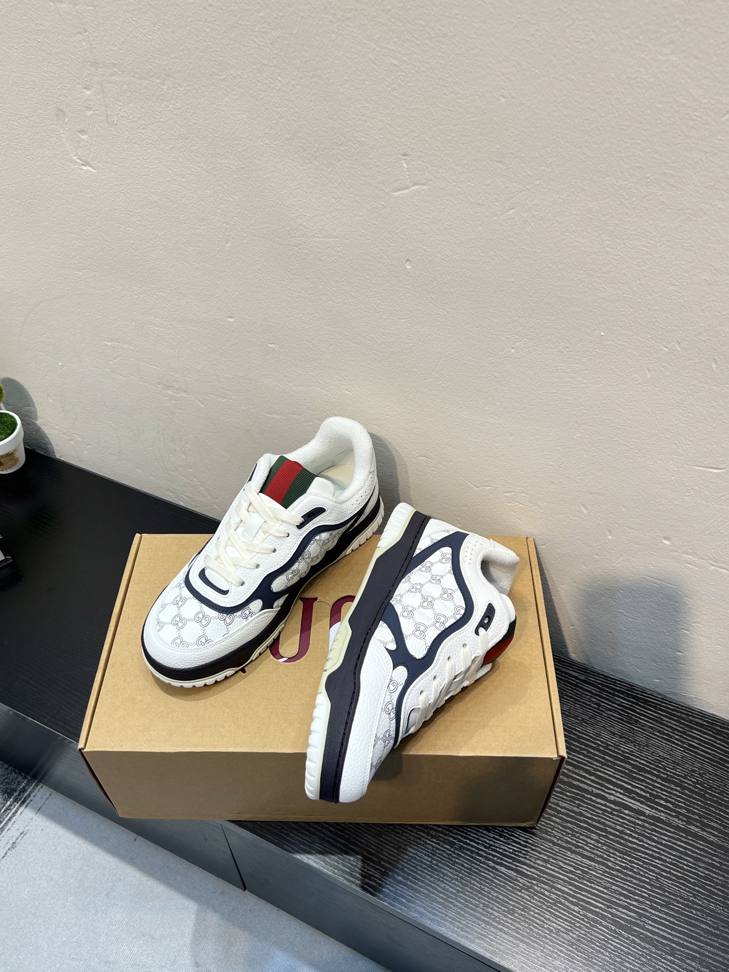 GUCCI A貨男款雙G印花運動鞋 經典白色百搭休閒鞋