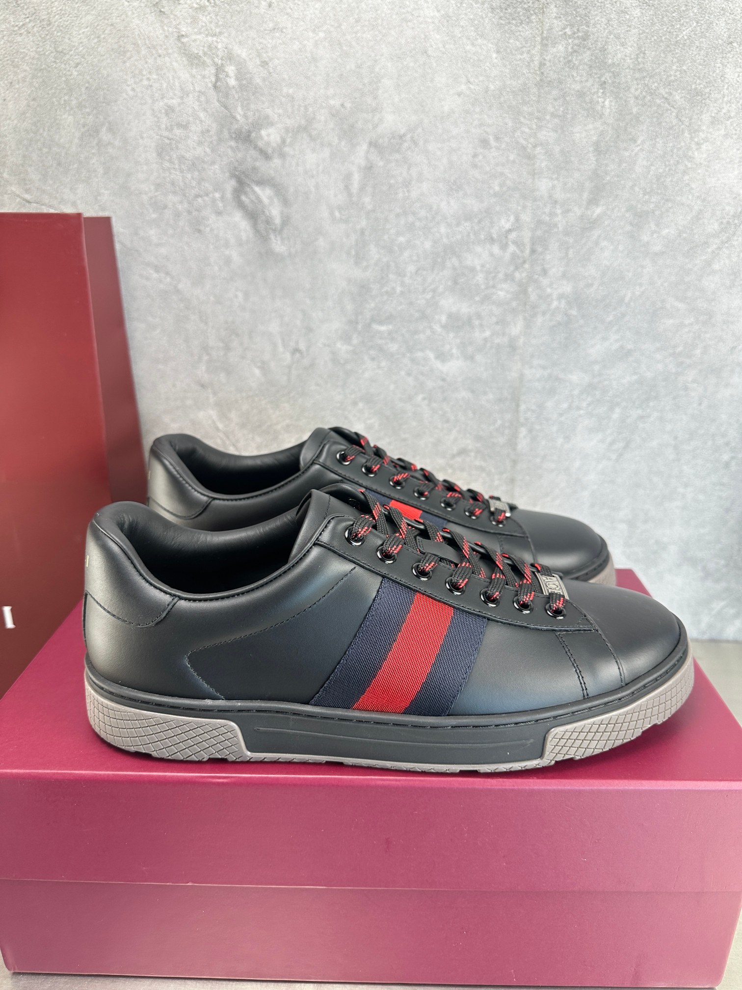 GUCCI 一比一男款撞色休閒運動鞋 輕量舒適百搭跑鞋| 3 GUCCI 一比一男款撞色休閒運動鞋 輕量舒適百搭跑鞋