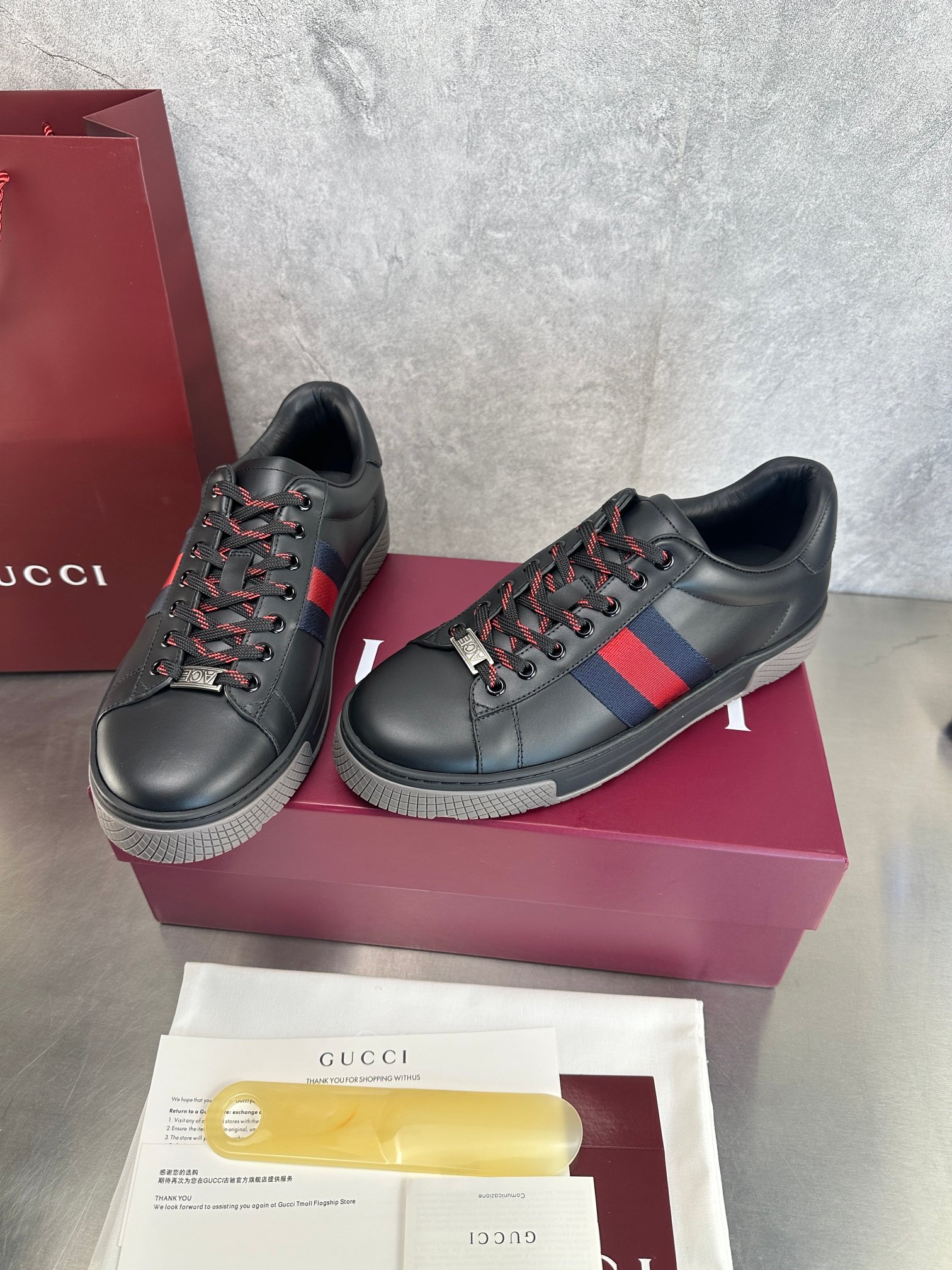 GUCCI 一比一男款撞色休閒運動鞋 輕量舒適百搭跑鞋| 12 GUCCI 一比一男款撞色休閒運動鞋 輕量舒適百搭跑鞋