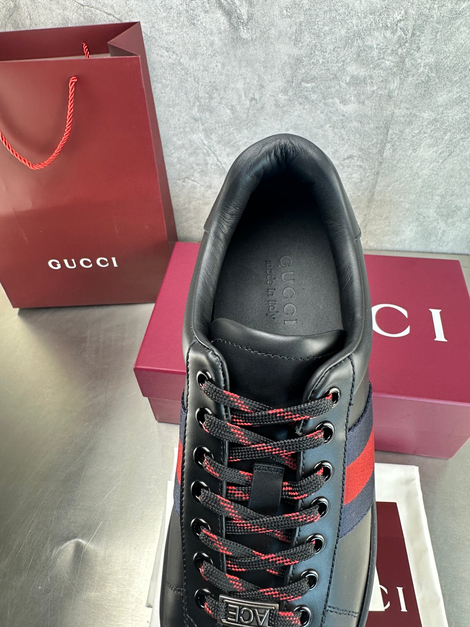 GUCCI 一比一男款撞色休閒運動鞋 輕量舒適百搭跑鞋| 9 GUCCI 一比一男款撞色休閒運動鞋 輕量舒適百搭跑鞋