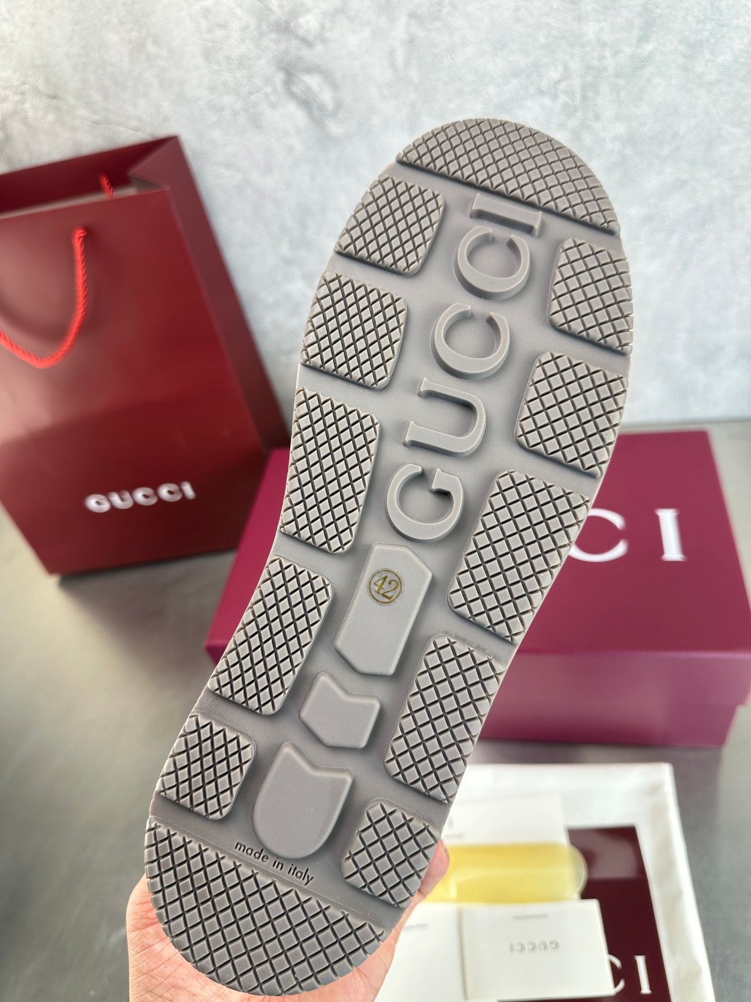GUCCI 一比一男款撞色休閒運動鞋 輕量舒適百搭跑鞋| 7 GUCCI 一比一男款撞色休閒運動鞋 輕量舒適百搭跑鞋