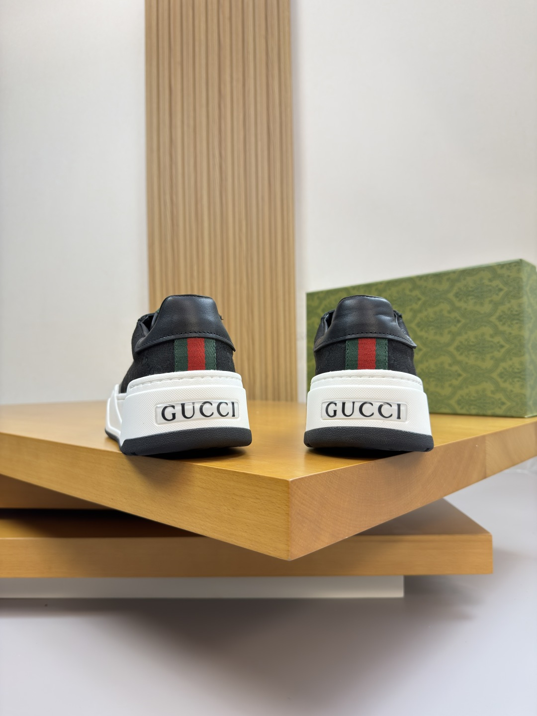 Gucci 原單厚底雙色拼接休閒運動鞋 百搭時尚潮流男鞋| 8 Gucci 原單厚底雙色拼接休閒運動鞋 百搭時尚潮流男鞋