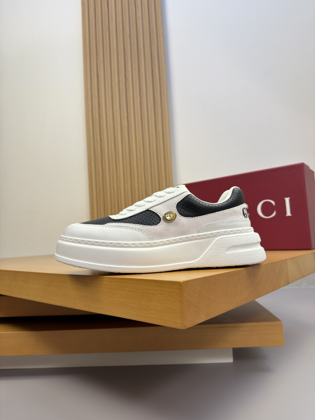 Gucci 復刻黑白拼色厚底休閒鞋 百搭潮流運動鞋| 11 Gucci 復刻黑白拼色厚底休閒鞋 百搭潮流運動鞋