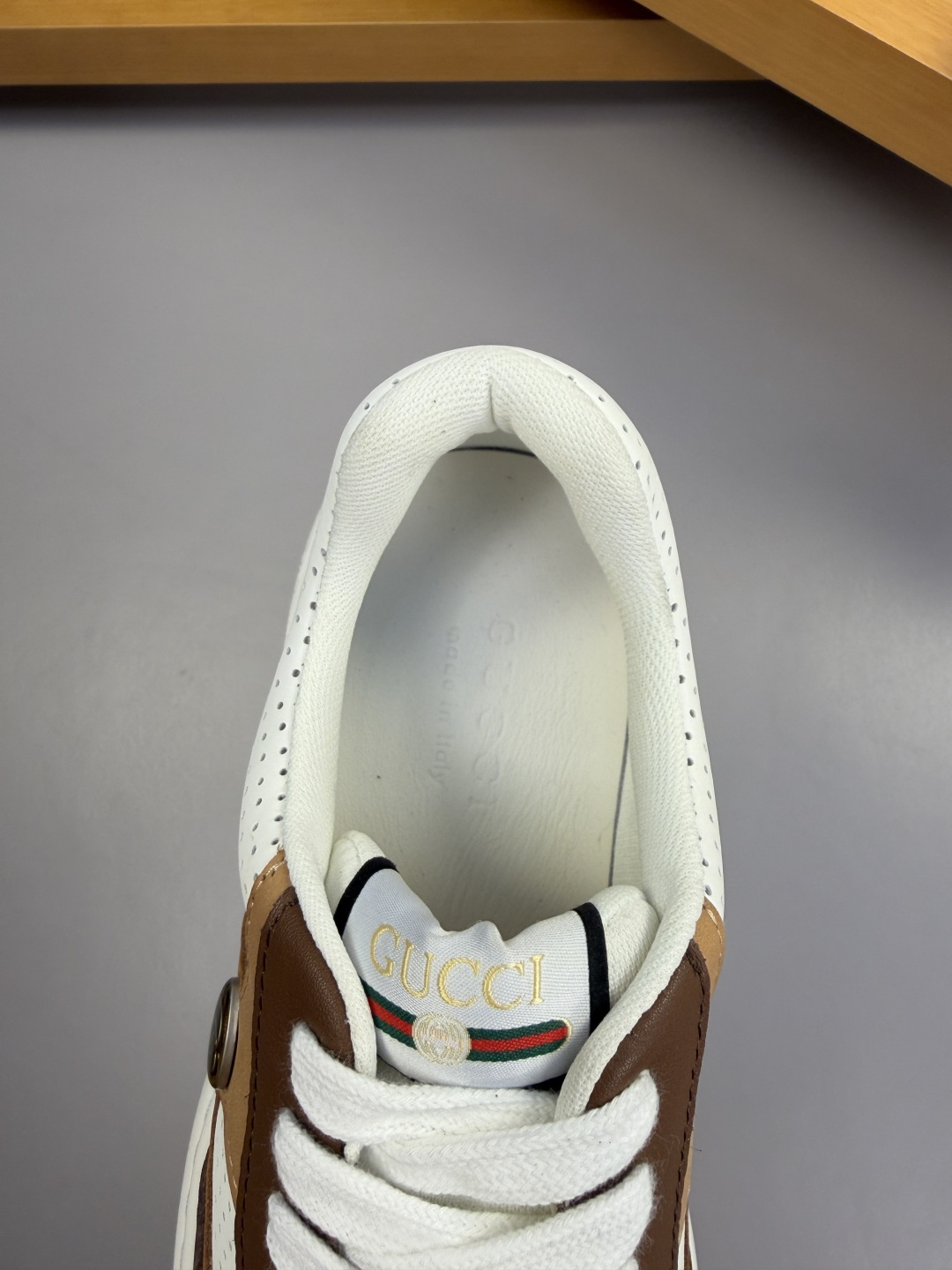 Gucci 一比一棕白拼色厚底休閒鞋 復古精品男鞋| 9 Gucci 一比一棕白拼色厚底休閒鞋 復古精品男鞋