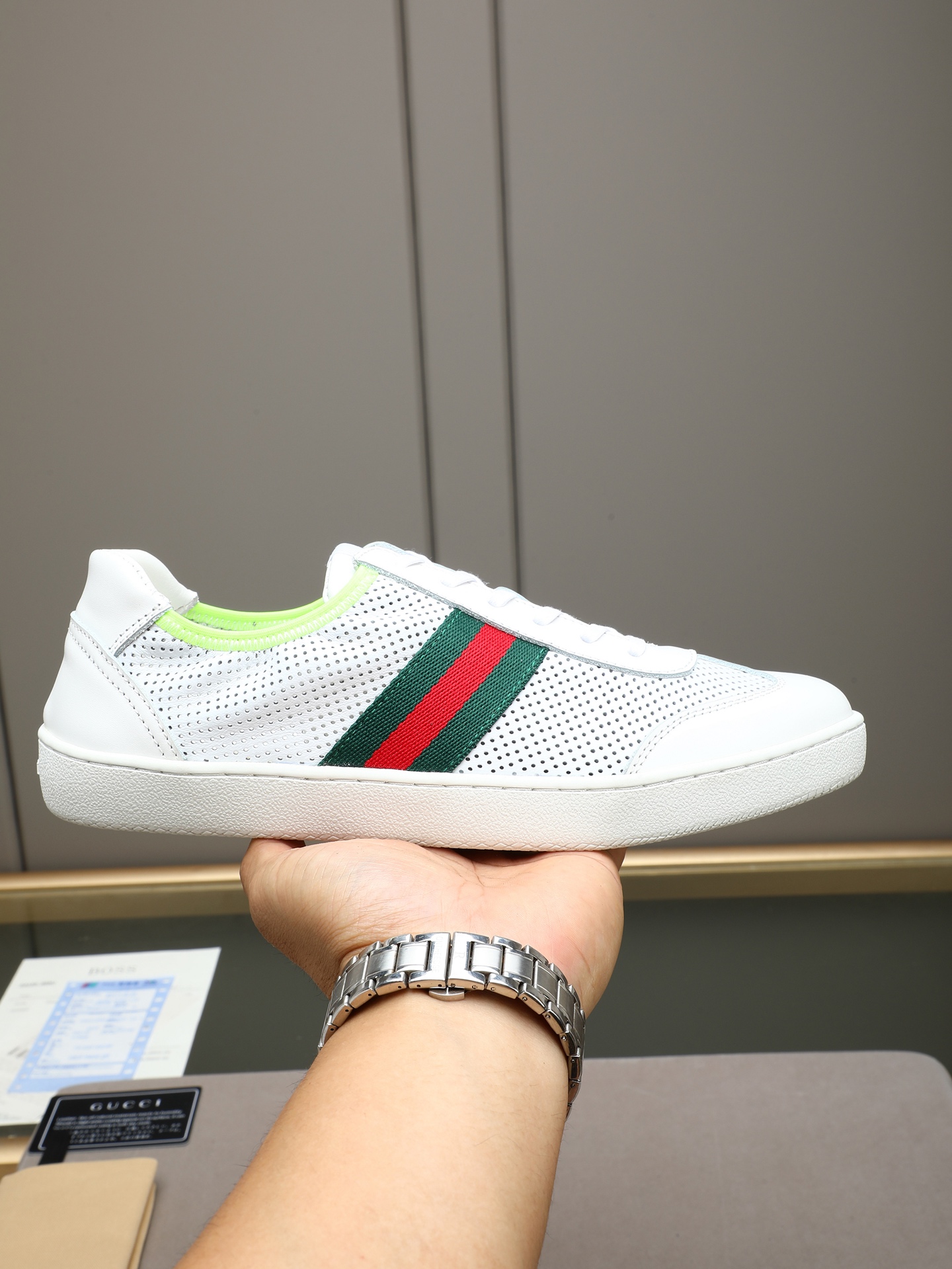 Gucci 原單白色紅綠織帶休閒鞋 透氣精品運動鞋| 3 Gucci 原單白色紅綠織帶休閒鞋 透氣精品運動鞋